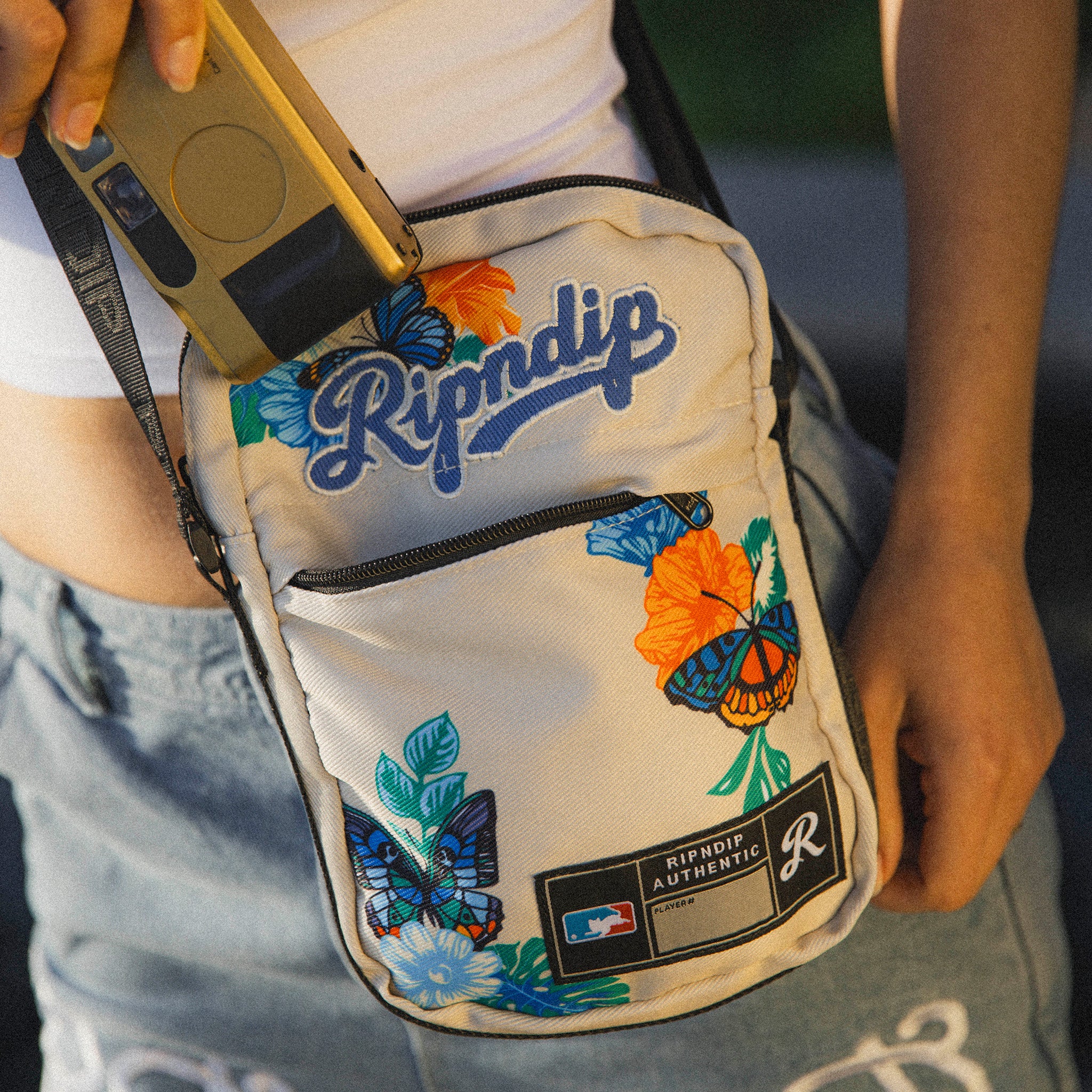  Los Ripndip Crossbody Bag (Off White)、mySite、merchandisen