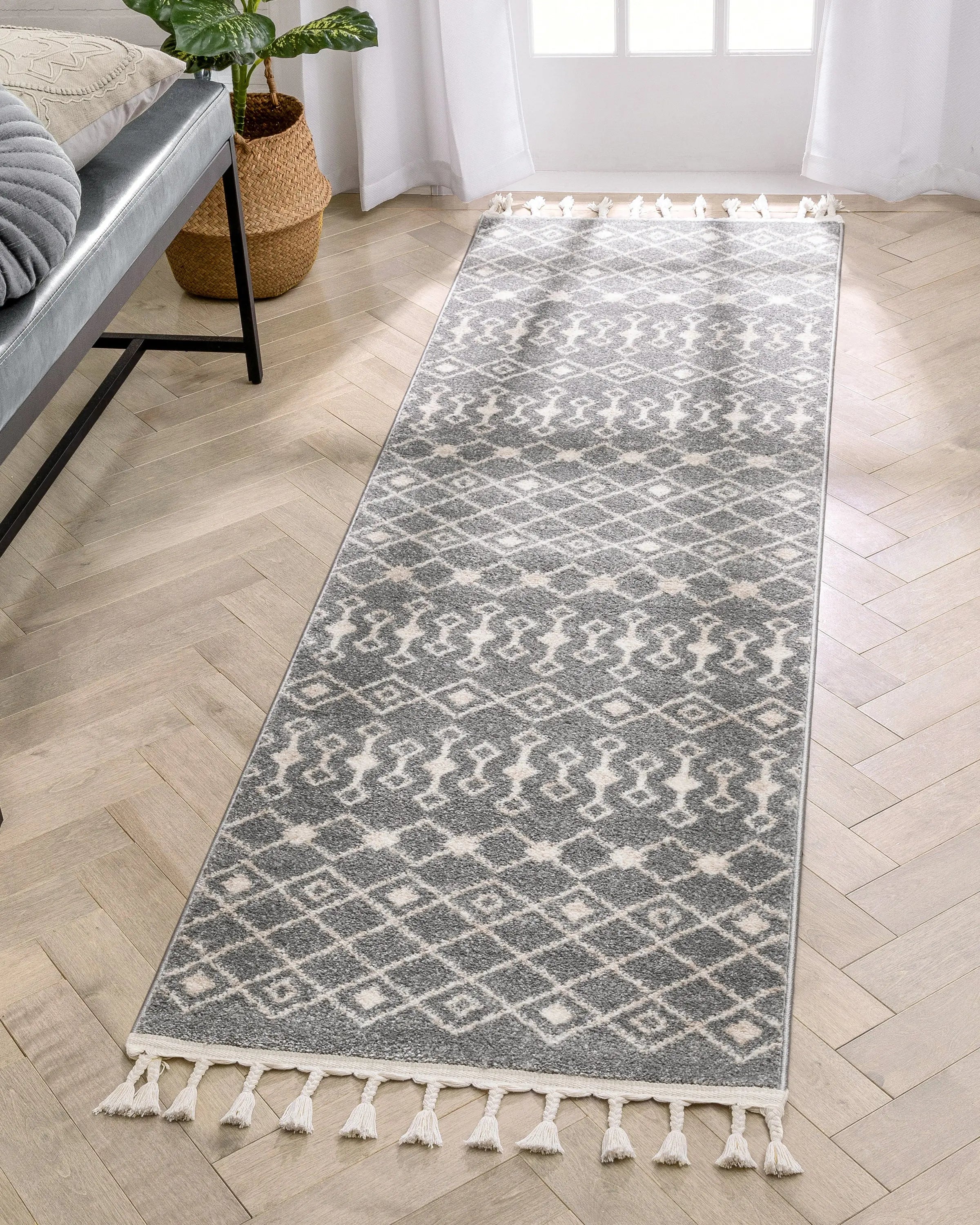 Transistora Nordic Tribal Trellis Pattern Grey Rug、mySite、gigharbornorthrealestate