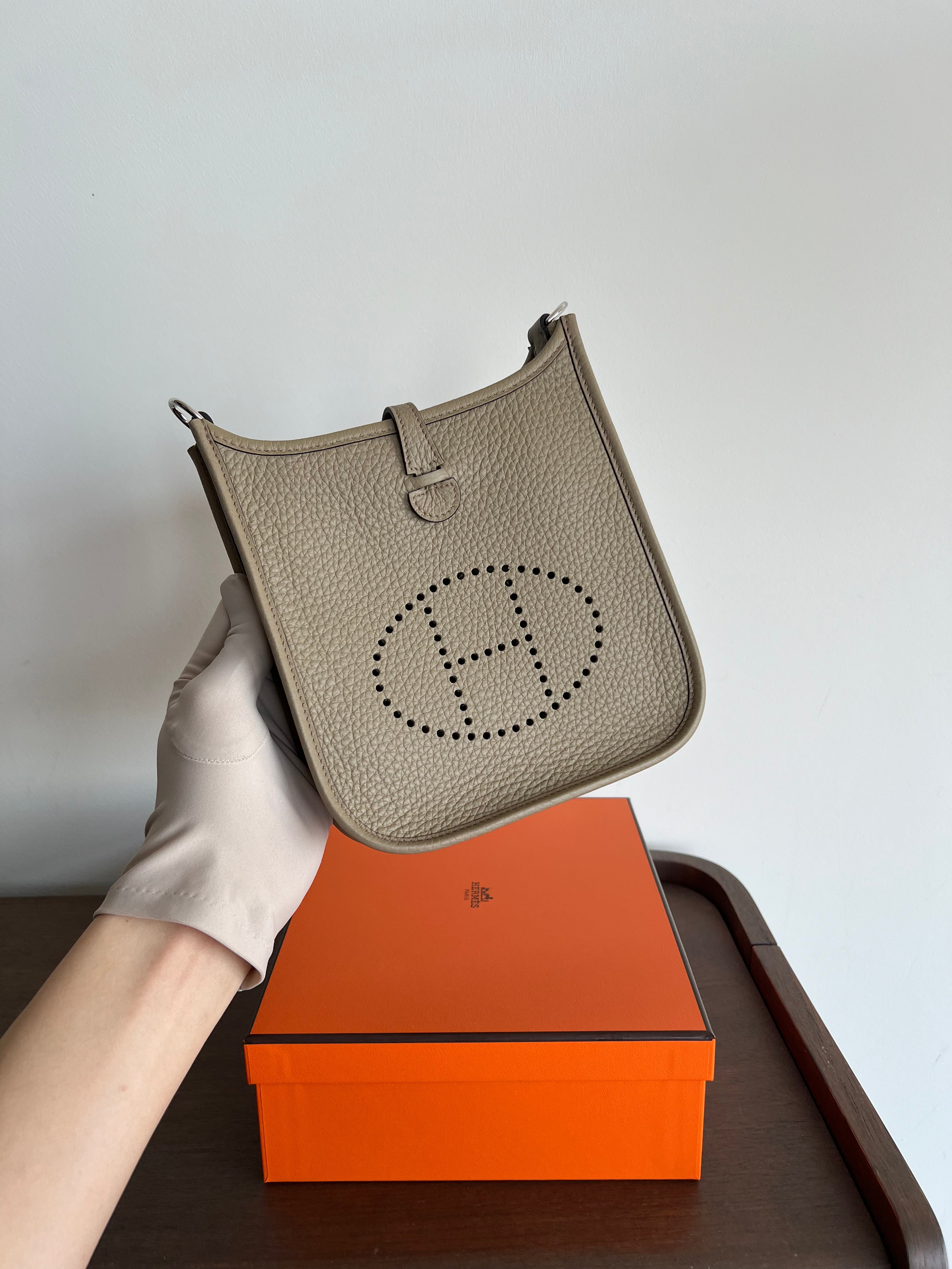 Hermès Mini Evelyne 16 Beige Marfa Clemence PHW、mySite、garminoutage.com