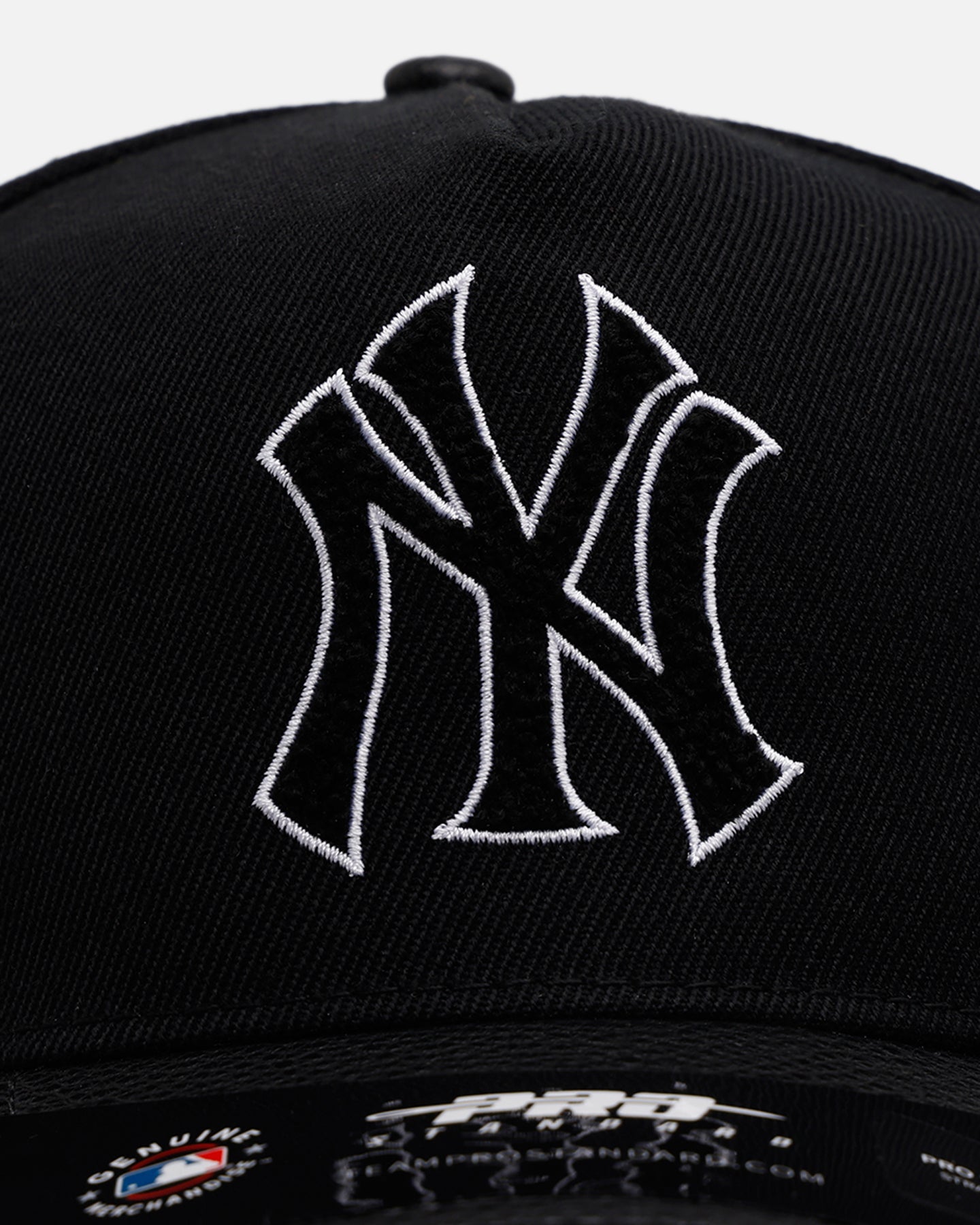 Pro Standard New York Yankees 'Black Chenille' Pro Pinch Strapback Black、mySite、zt4zffjzw