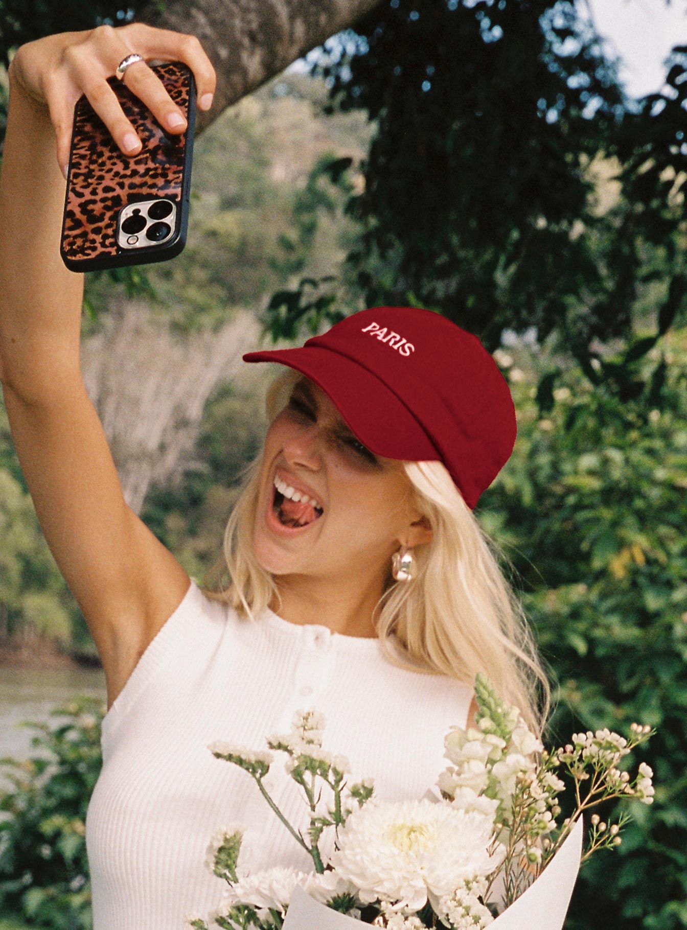 Streets Of Paris Hat Red、mySite、solidvoid