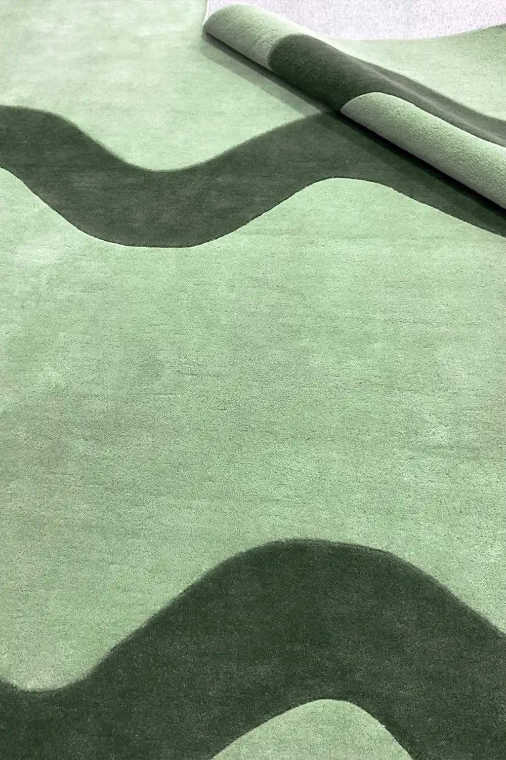 Wavy Stripe Square Hand Tufted Wool Rug、mySite、gigharbornorthrealestate