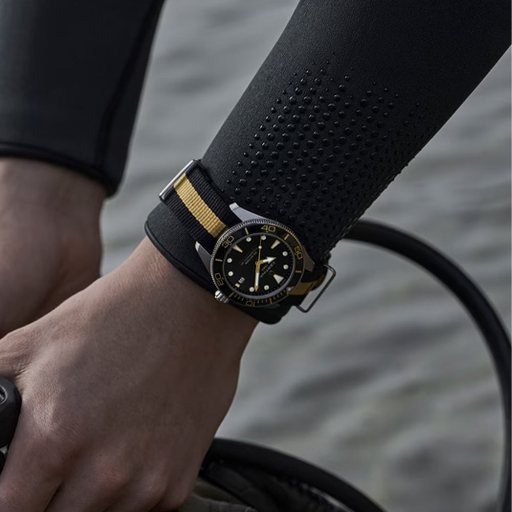  DS Action Diver 40.5mm - Black on Two-Piece Strap