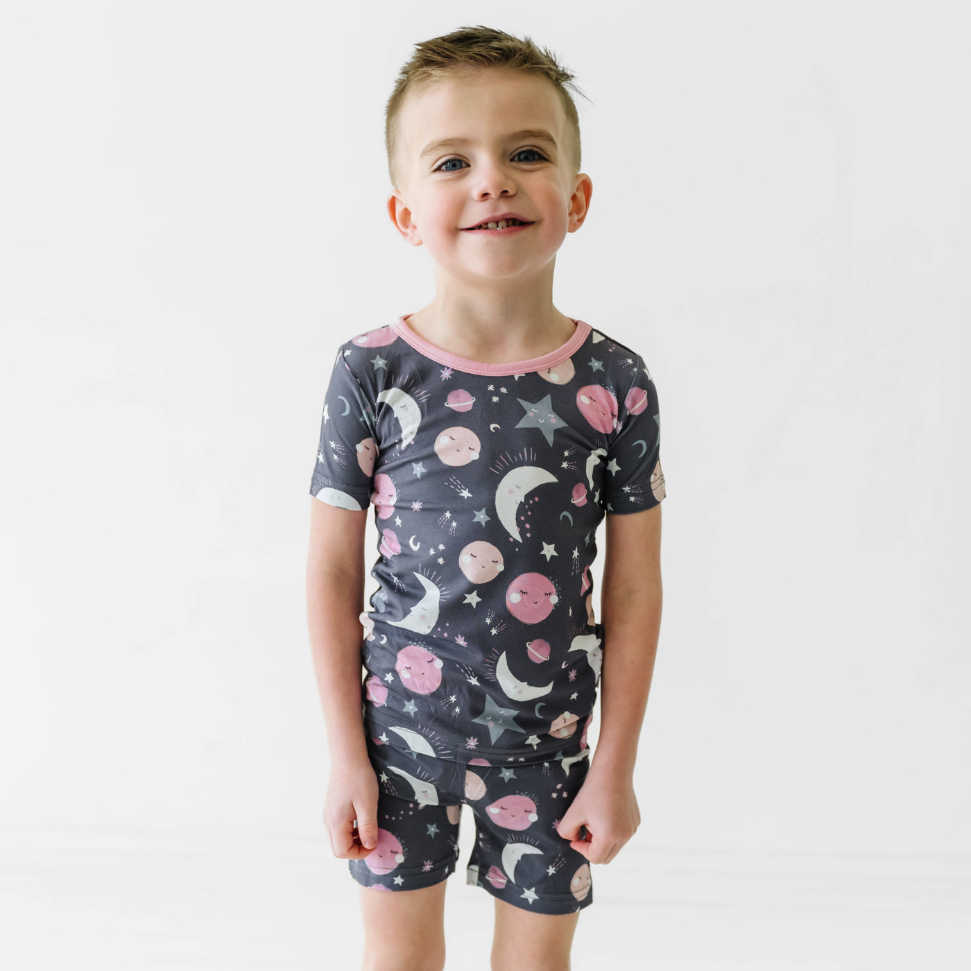 Pink To the Moon & Back Two-Piece Short Sleeve & Shorts Pajama Set、mySite、g9winljtr