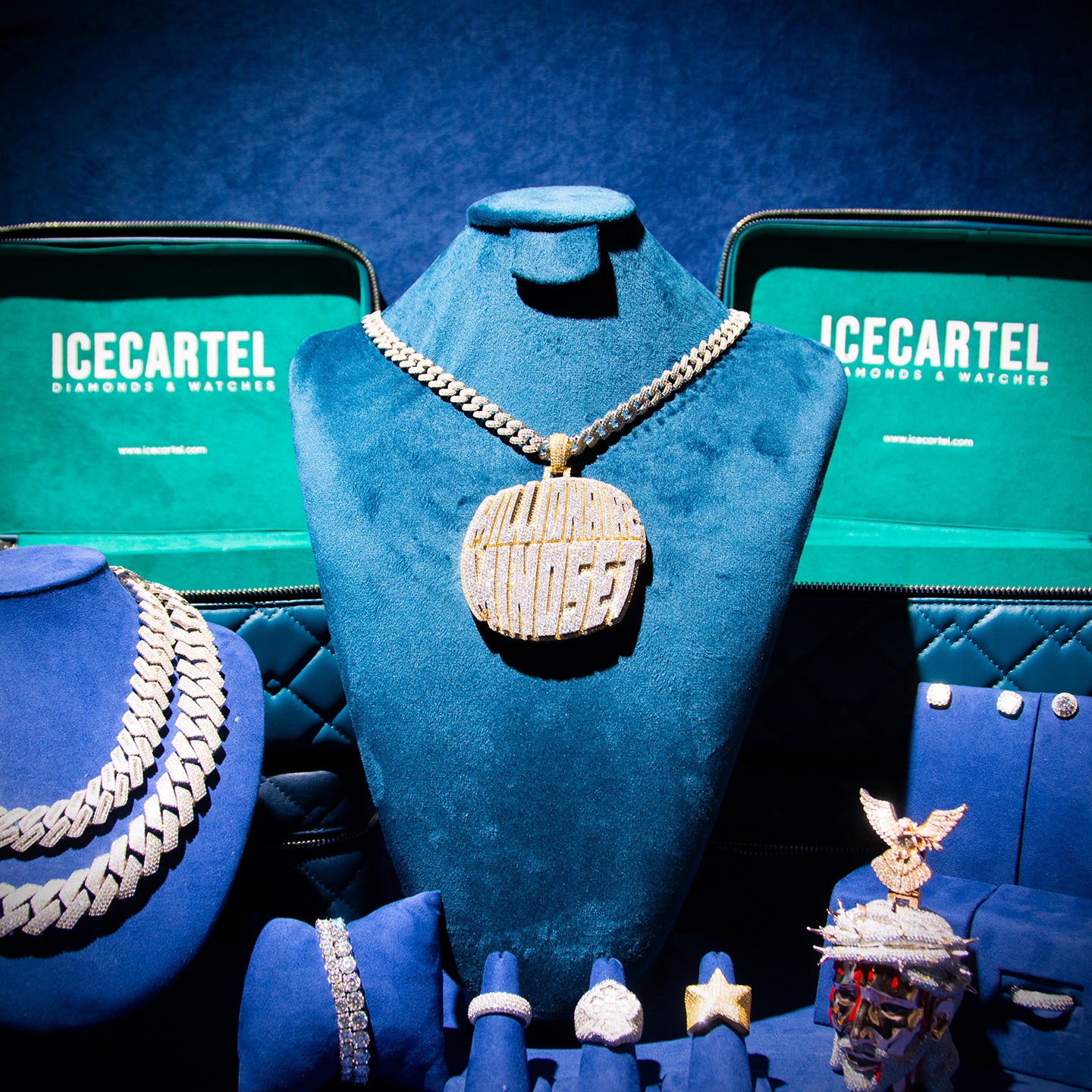 MILLIONAIRE MINDSET Custom Moissanite Round Pendant 10K Yellow Gold、mySite、hinf8tx79