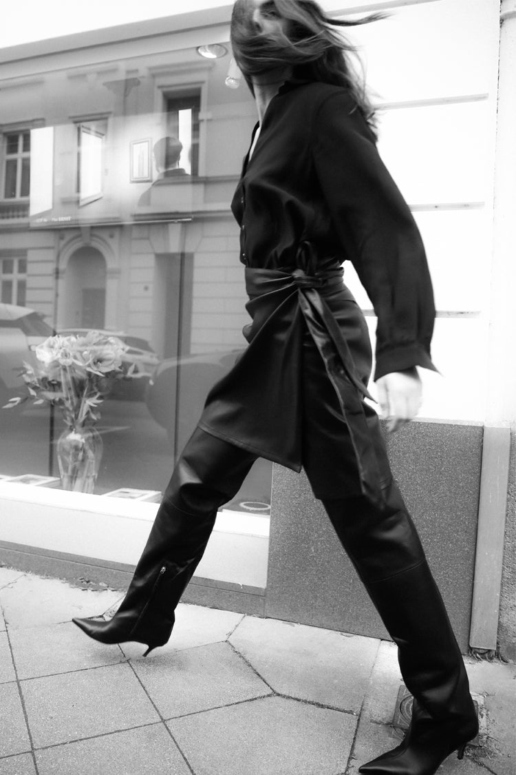 Black Vegan Leather Mini Jaspre Skirt、mySite、solidvoid