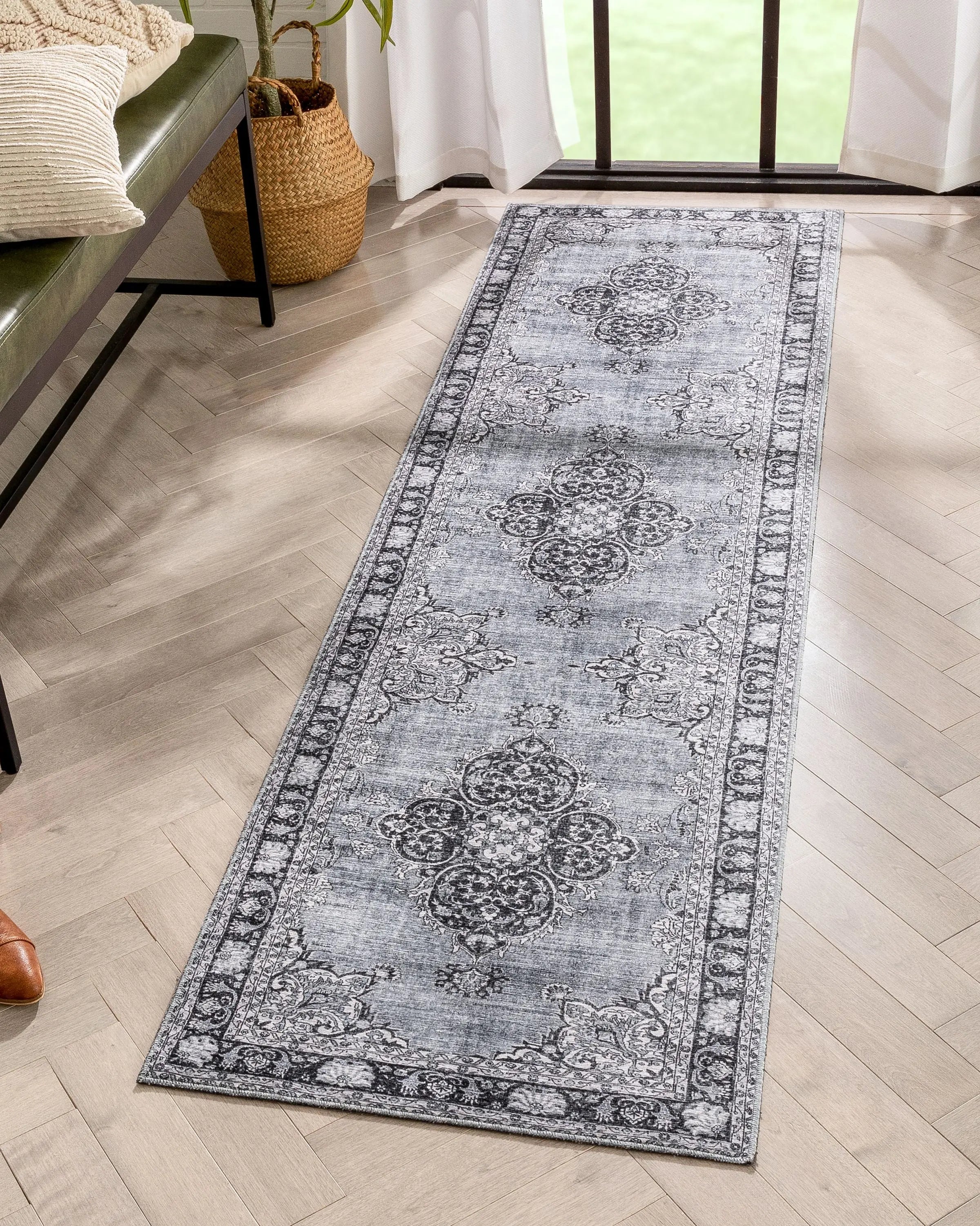Tarifa Vintage Bohemian Medallion Grey Machine Washable Rug、mySite、gigharbornorthrealestate