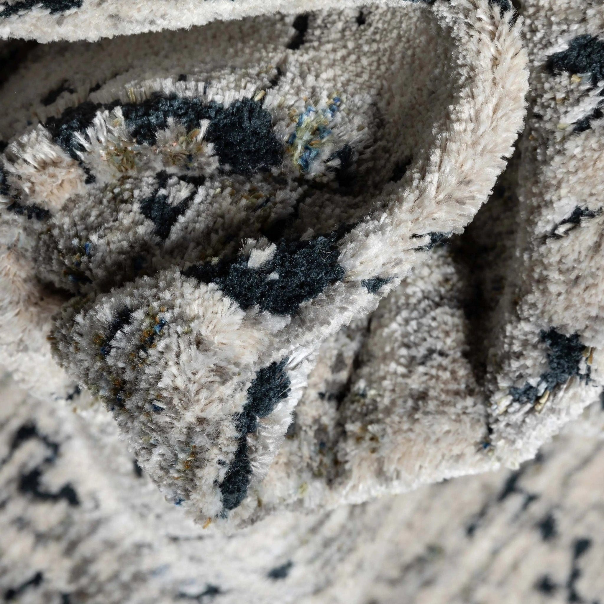 Abstract Modern Distressed Grey Navy High-Low Rug、mySite、gigharbornorthrealestate