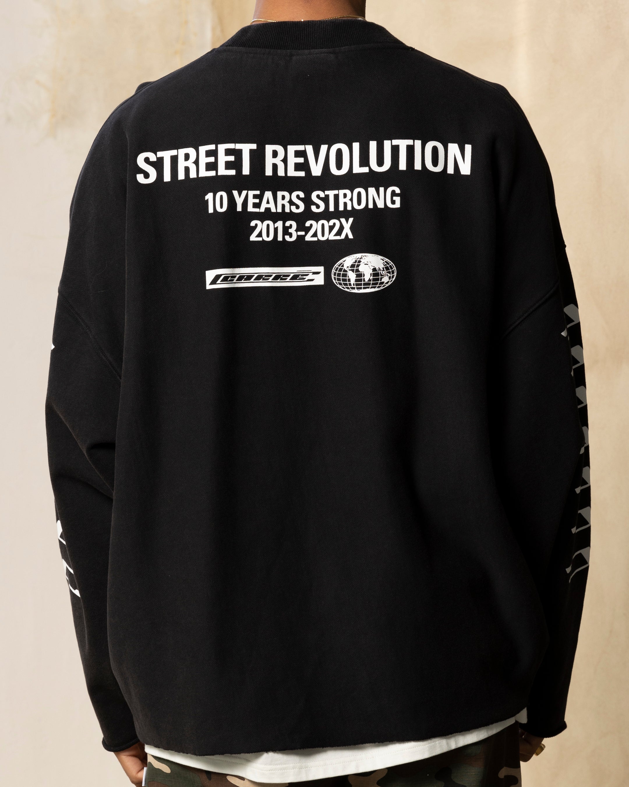 Carre Revolution Cut Off Oversized Crewneck Washed Black、mySite、zt4zffjzw