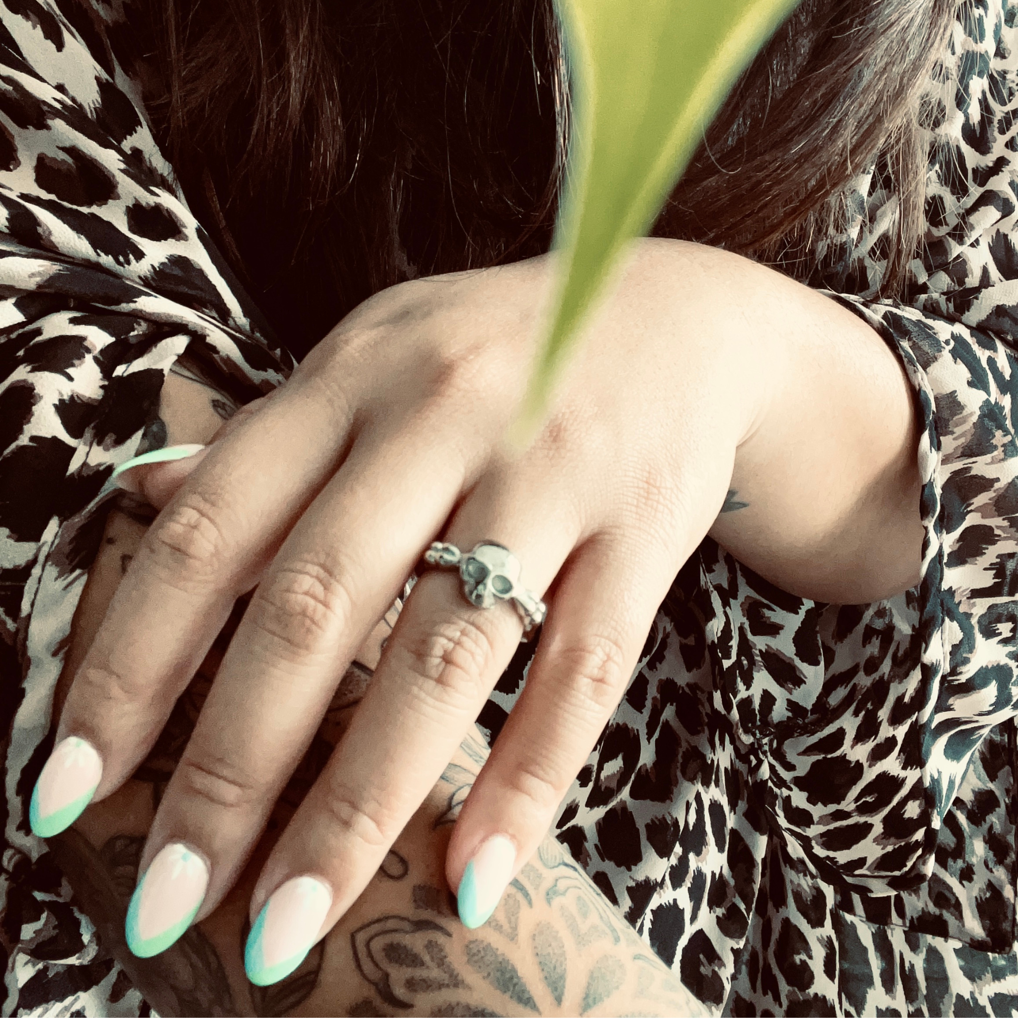 Stainless Steel Skull And Bones Women's Ring / SCR4099、mySite、dreamappss