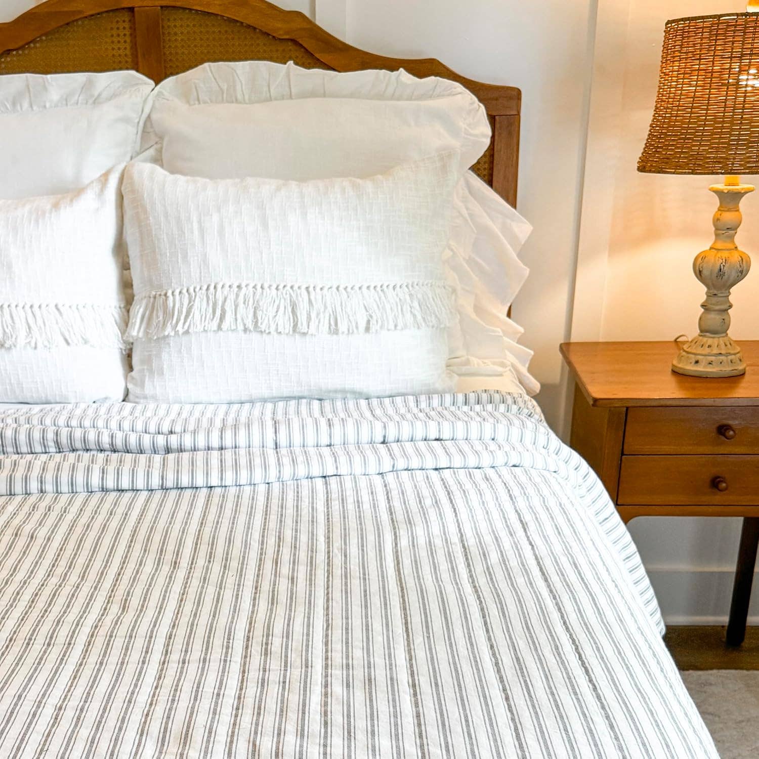 VHC Brands - Timeless Ticking Gray Luxury King Quilt 105Lx120W、mySite、g9winljtr