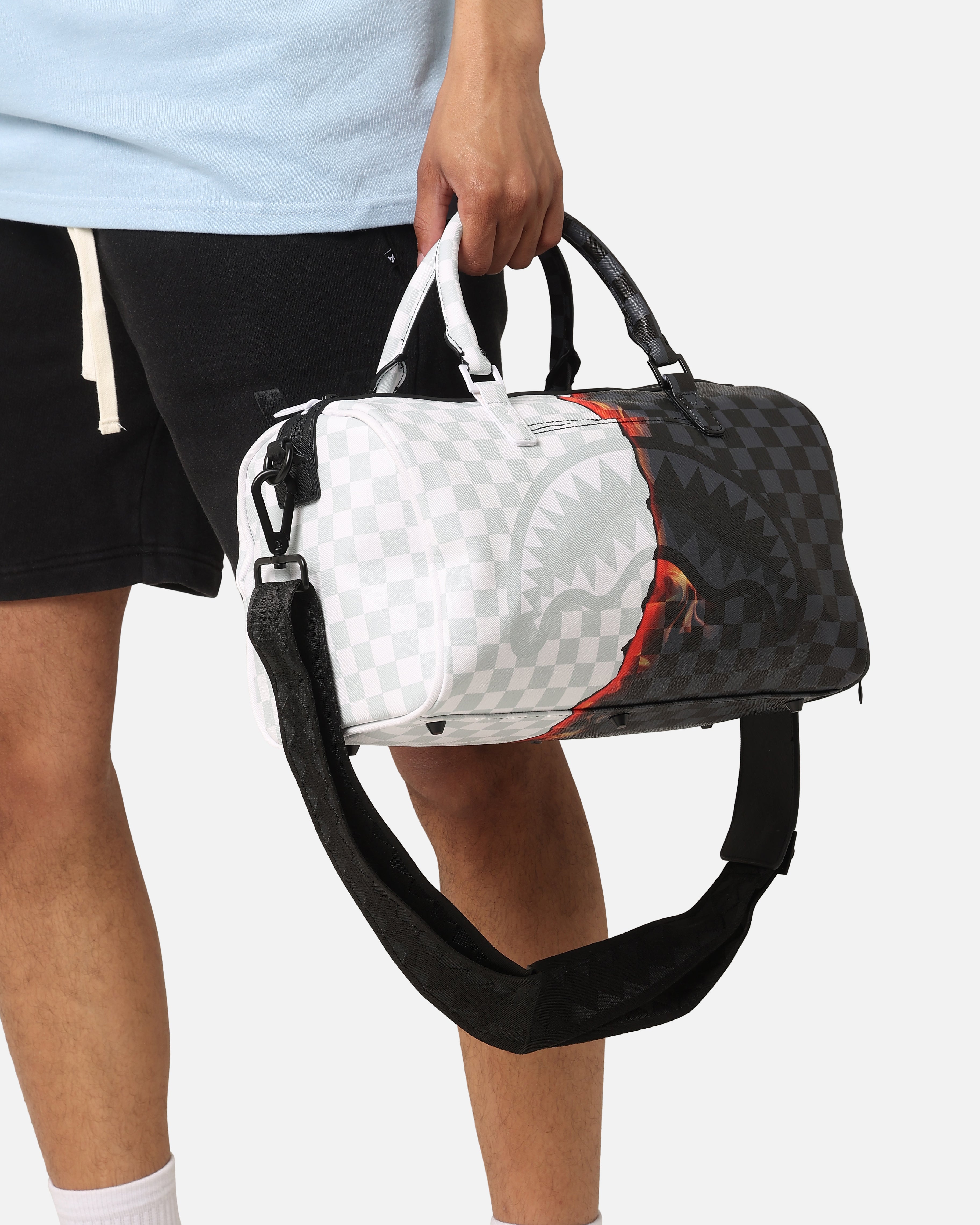 {product_title} - {shop_name}