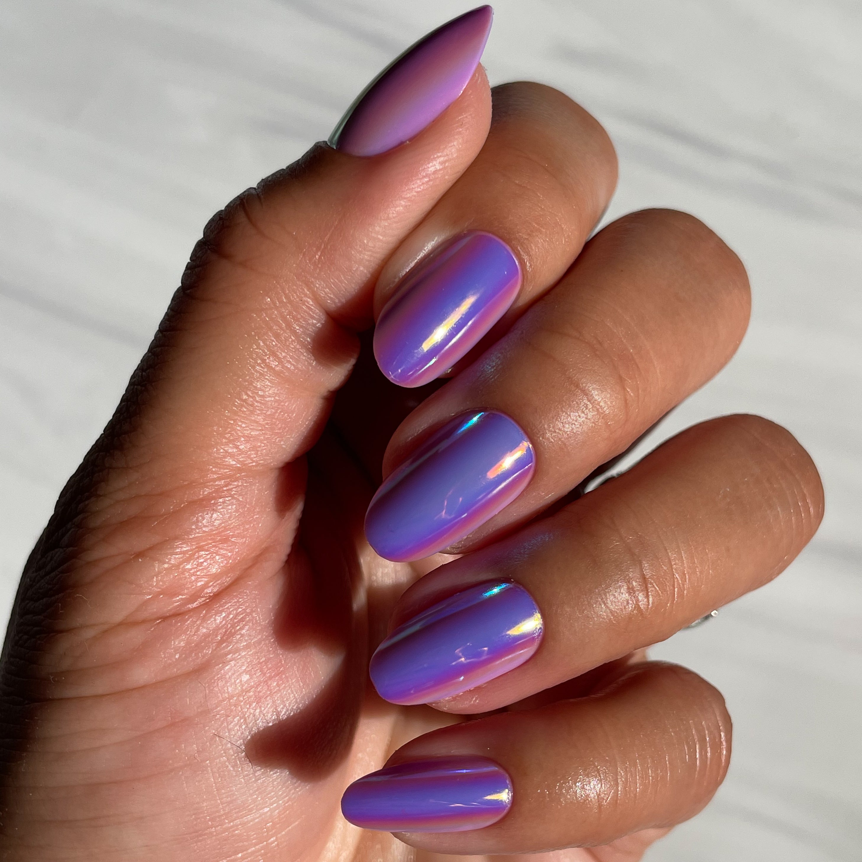 Amethyst Holographic | Oval | Medium、mySite、solidvoid