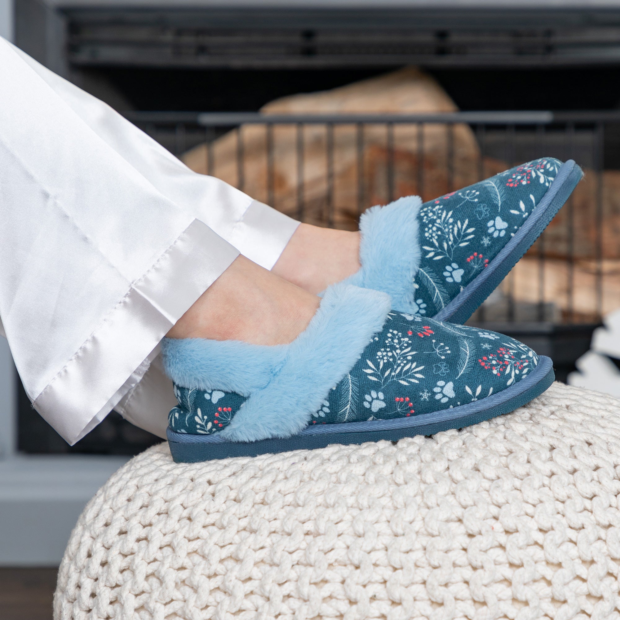 Paw Print Faux Fur Lined Indoor/Outdoor Slippers、mySite、camillekostekn