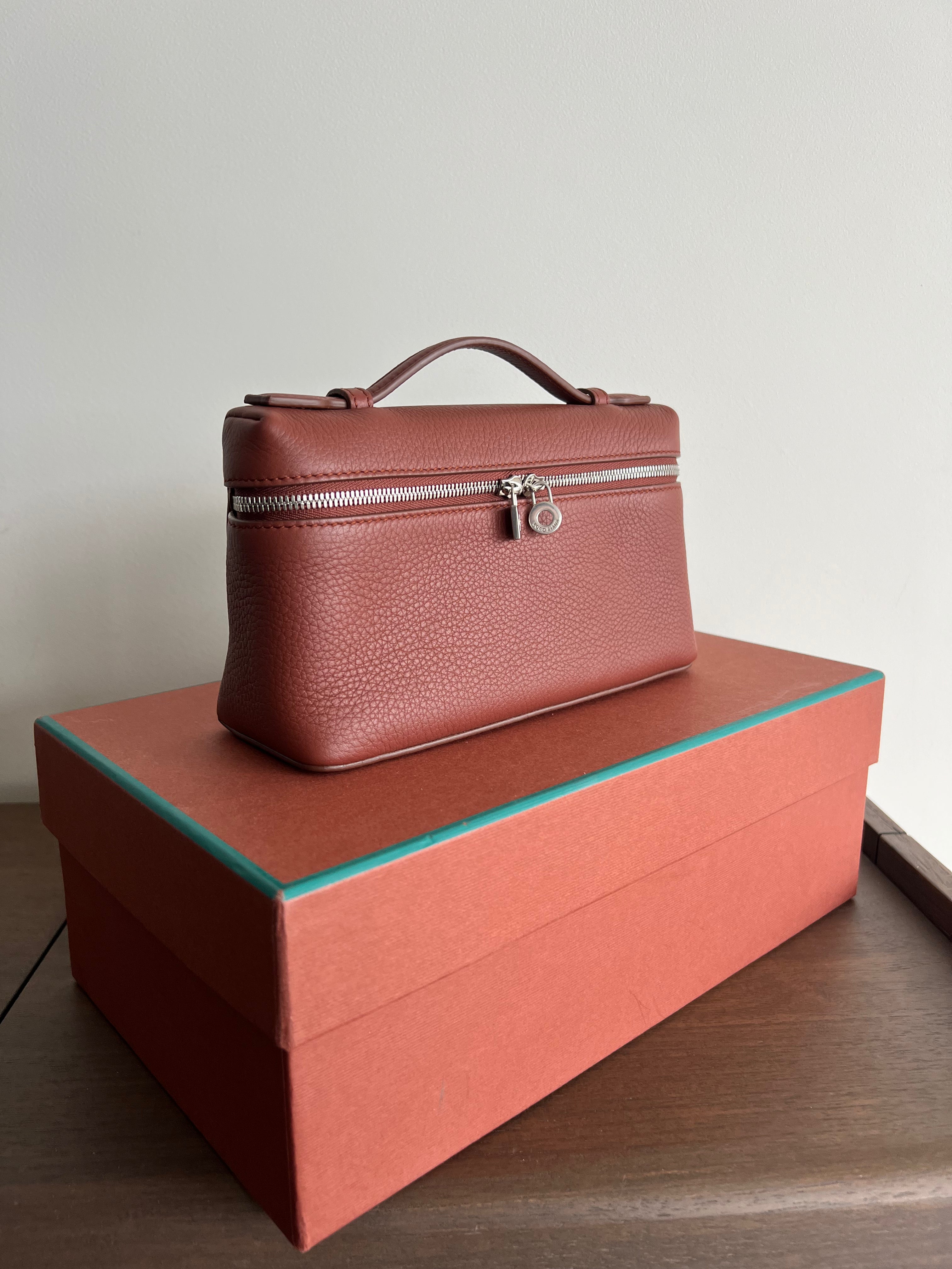 Loro Piana Extra Pocket Pouch L19 (Kummel)、mySite、garminoutage.com