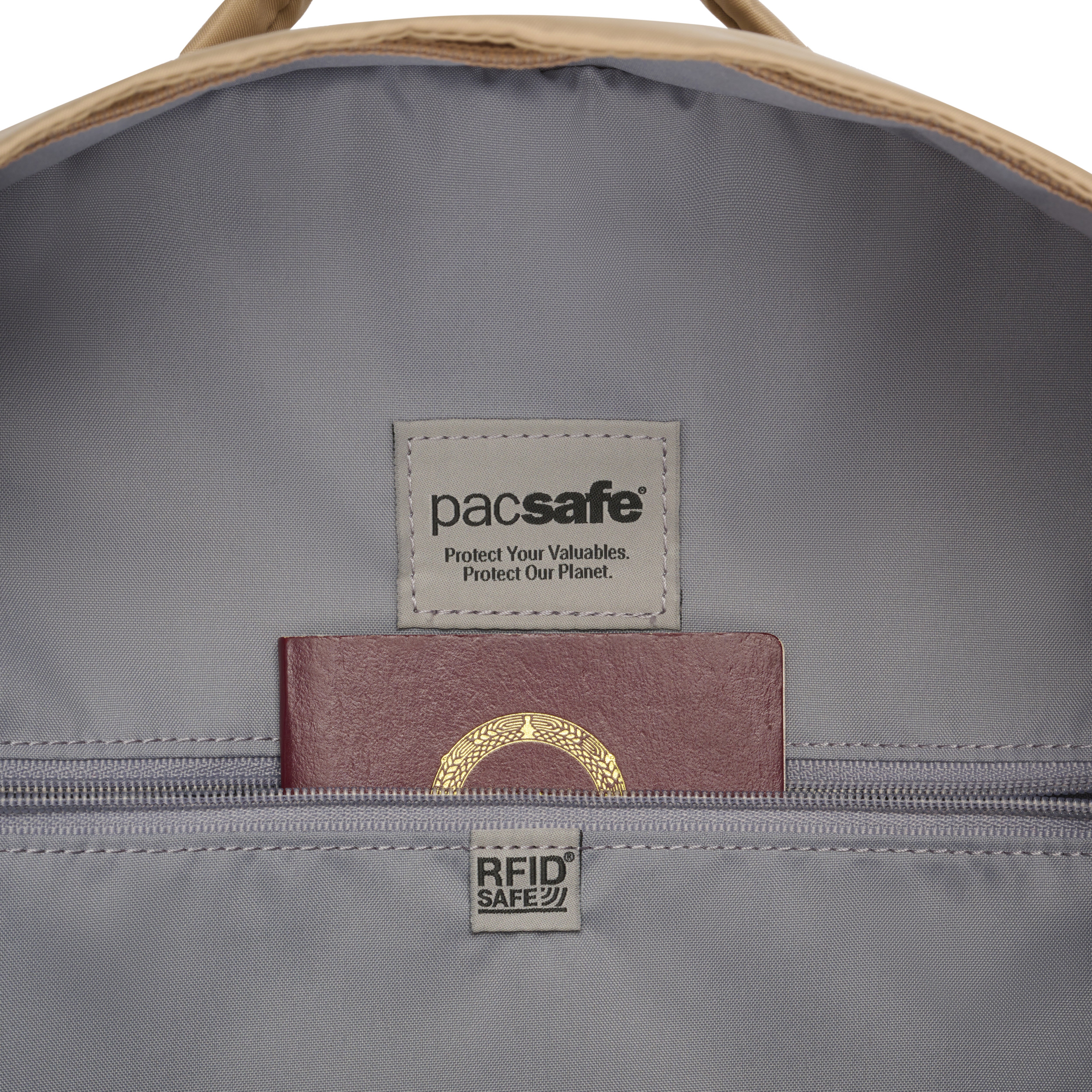 Pacsafe® W 10L anti-theft backpack、mySite、garagedoors4me