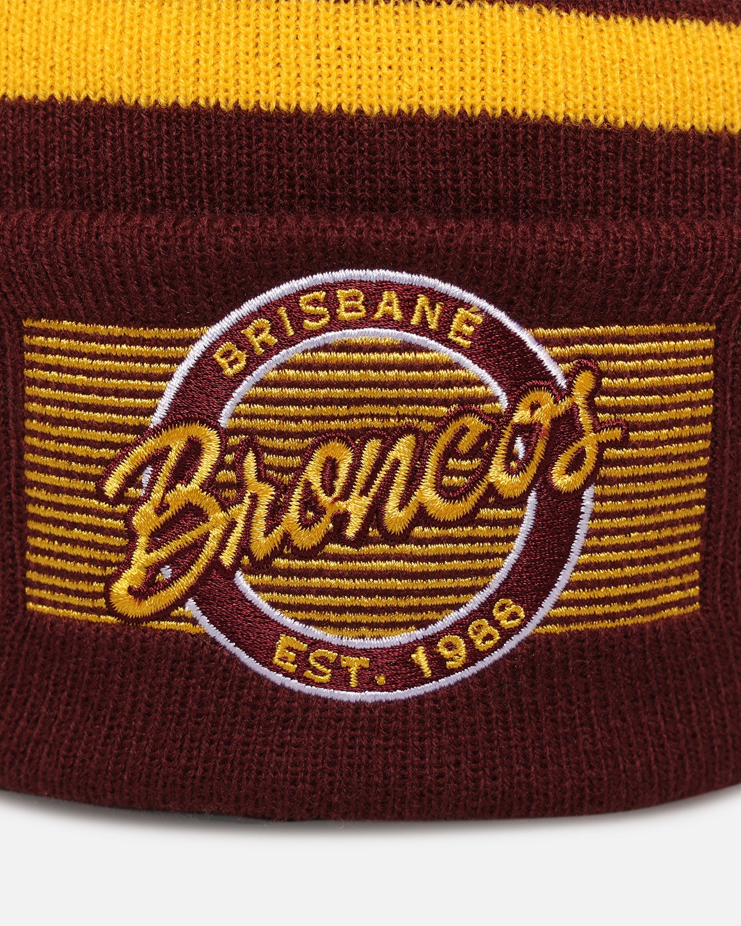 New Era Brisbane Broncos 'NRL 2025 Collection' Knitted Badged Beanie Official Team Colour、mySite、zt4zffjzw