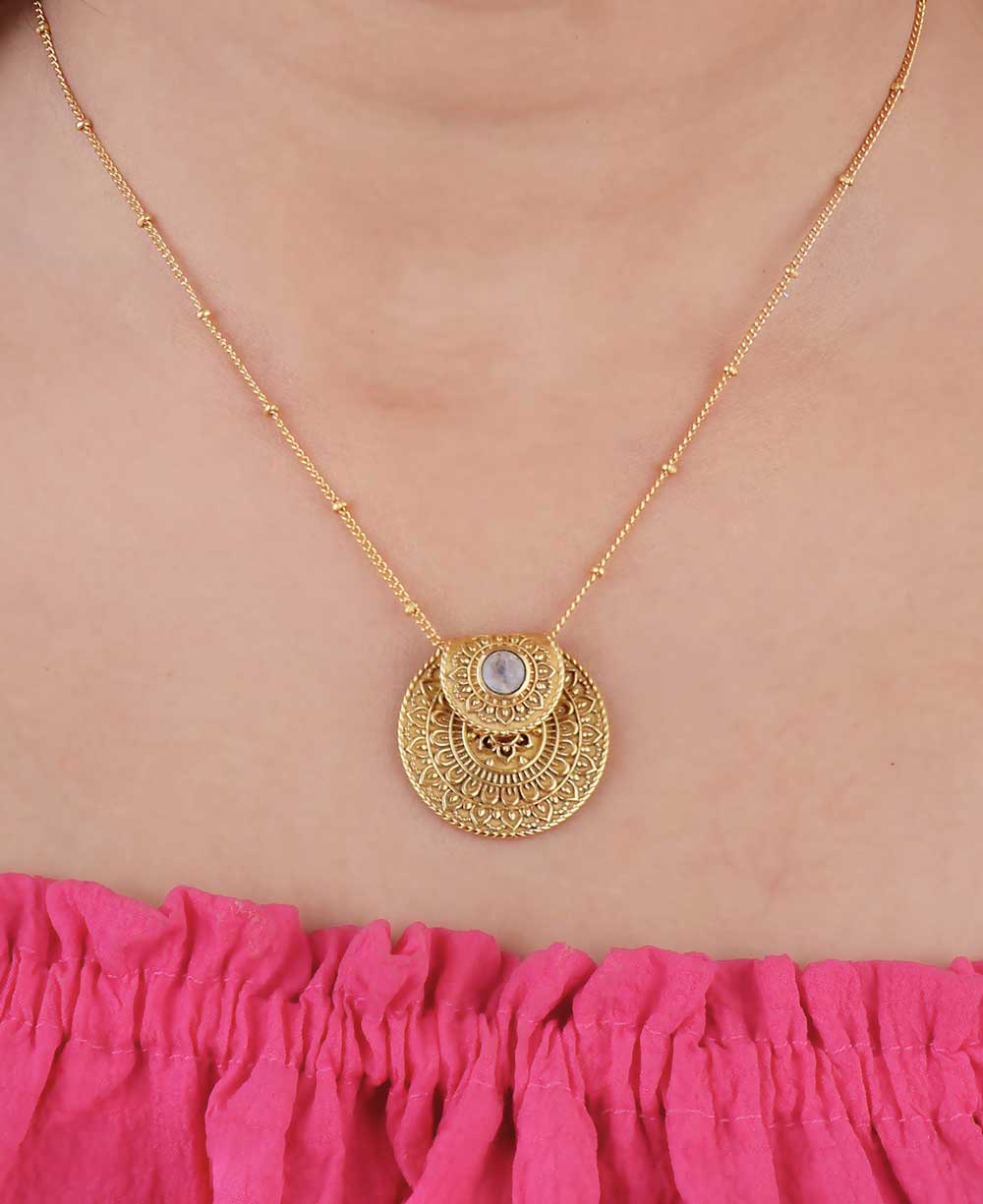 Inspirational Gold Plated Mandala Necklace with Rainbow Moonstone、mySite、topwebapps