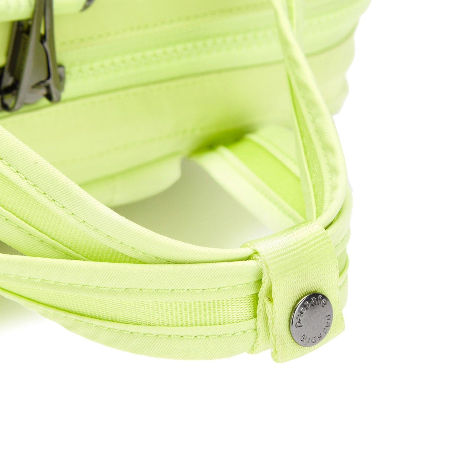 Pacsafe® CX anti-theft backpack、mySite、garagedoors4me