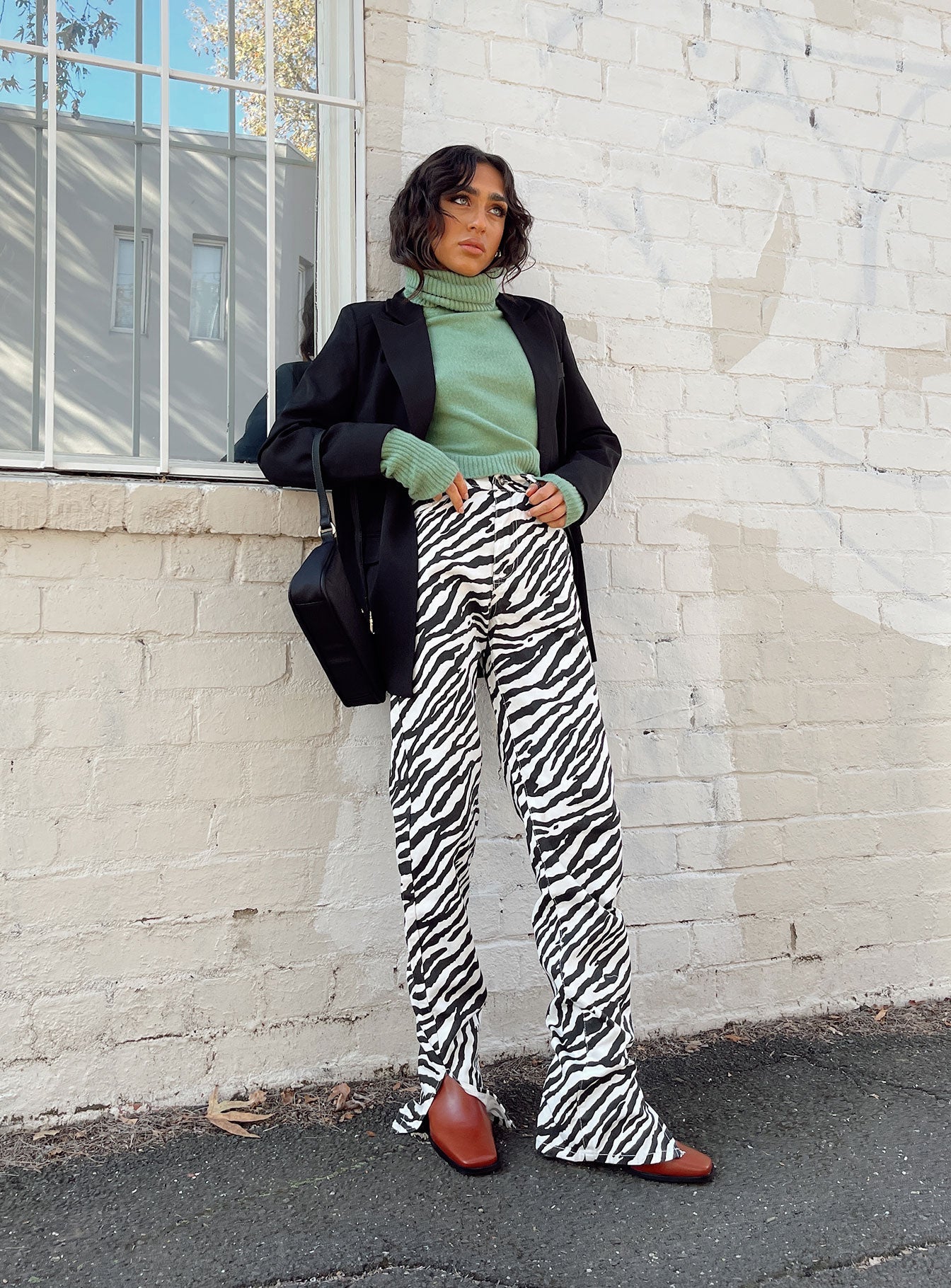 Nessie Blazer Black、mySite、solidvoid