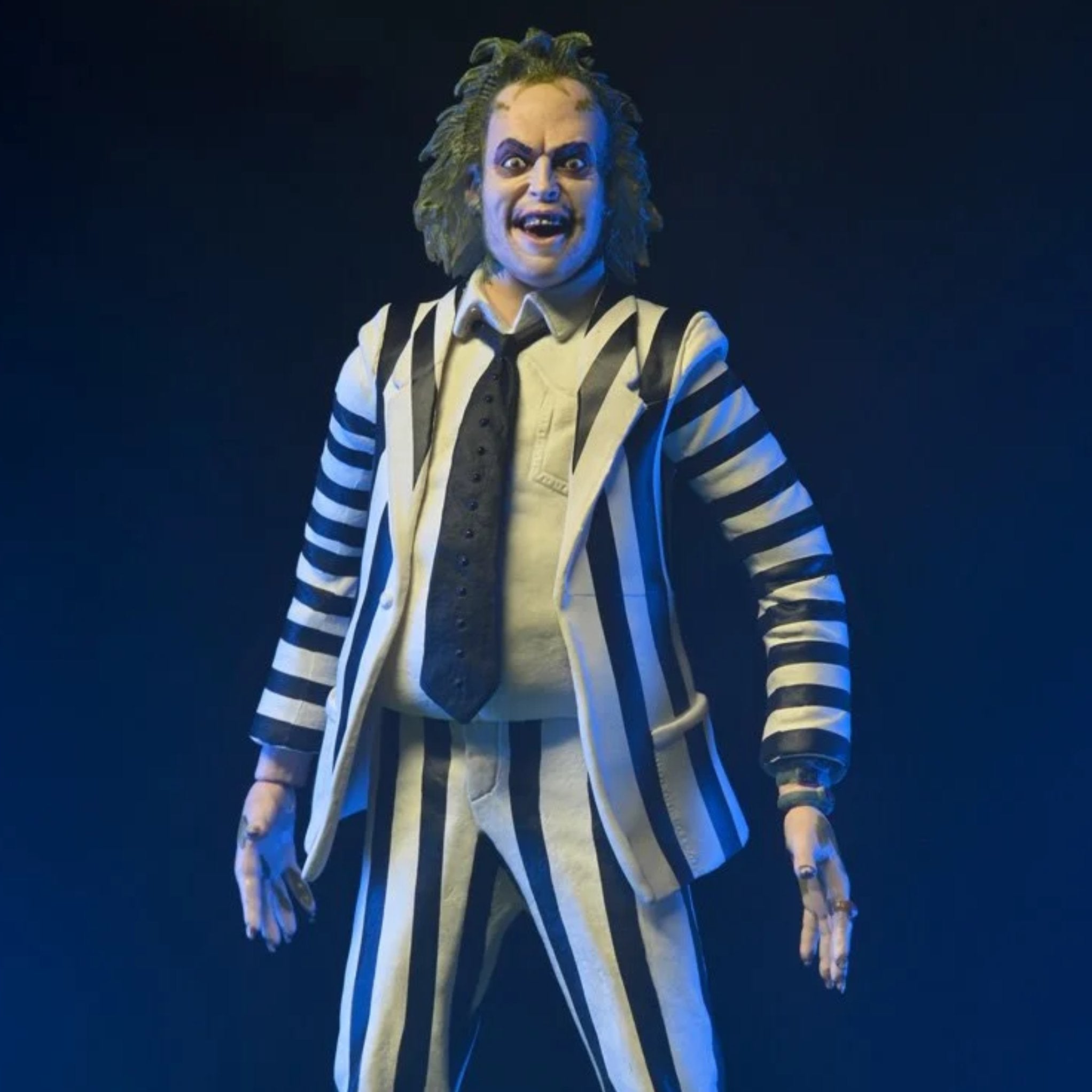 NECA 1988 Striped Suit Beetlejuice (1:4 Scale)、mySite、hgirdovlk