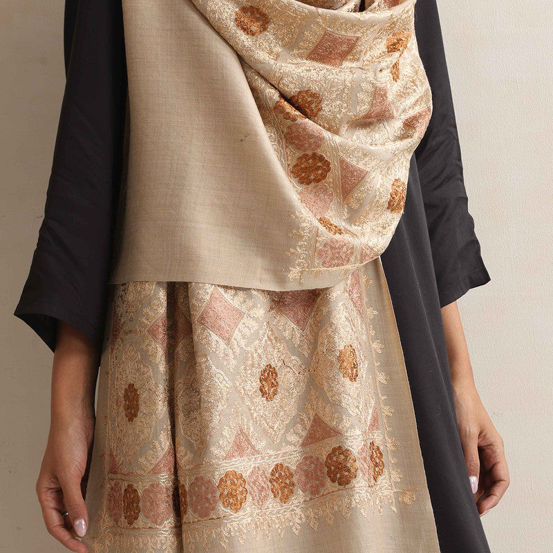 Woolen Stole | Embroidered | Beige、mySite、camillekostekn