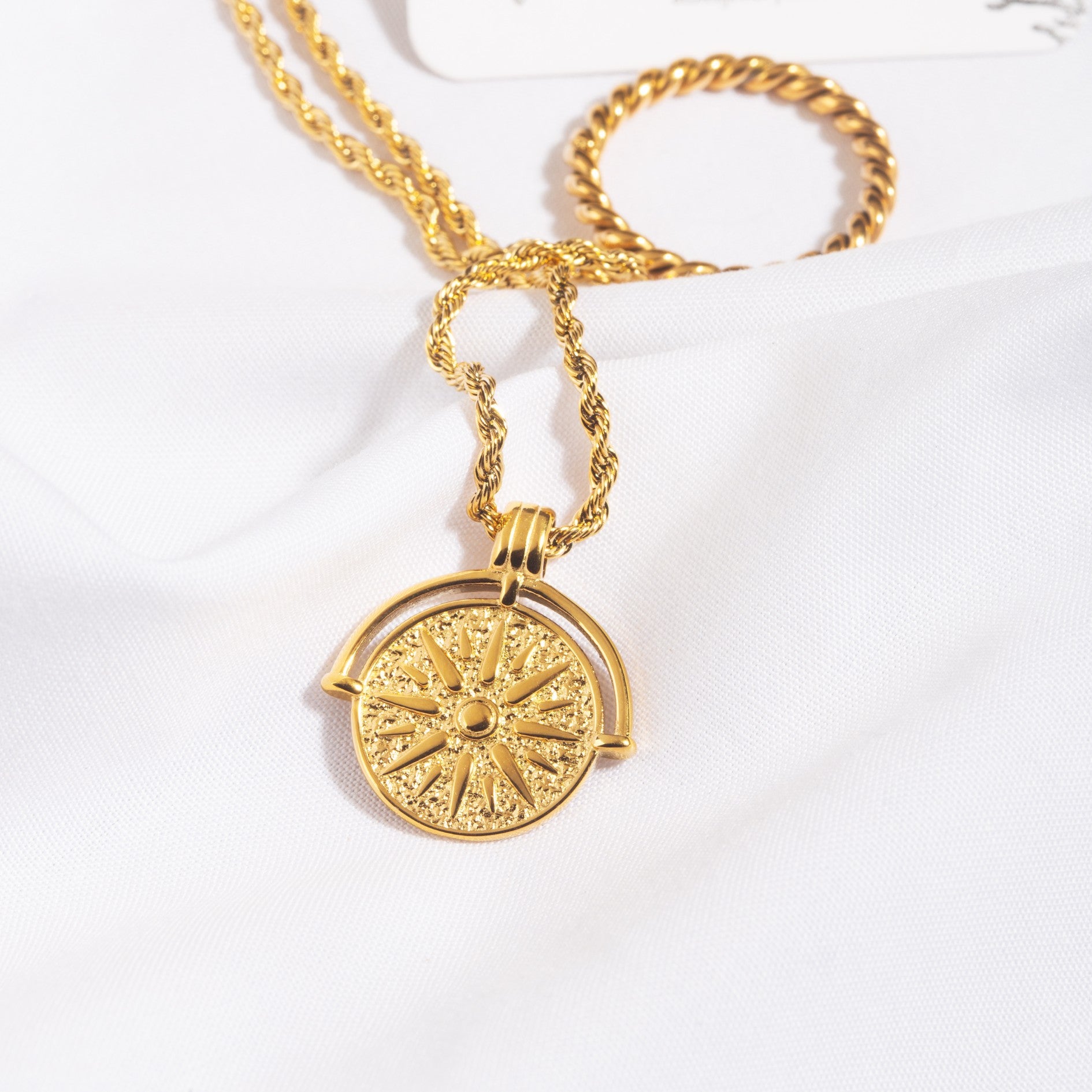 Golden Sun Necklace、mySite、hinf8tx79
