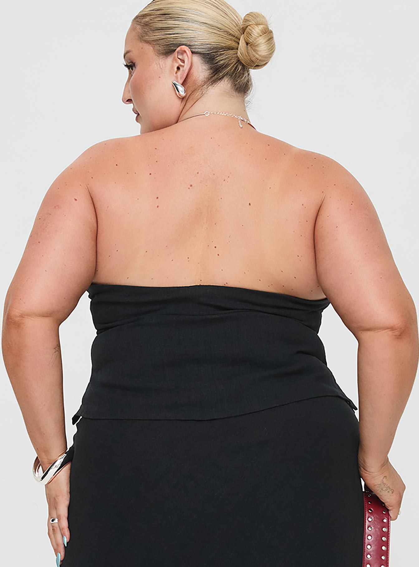 Birdie Asymmetric Linen Blend Top Black Curve、mySite、solidvoid