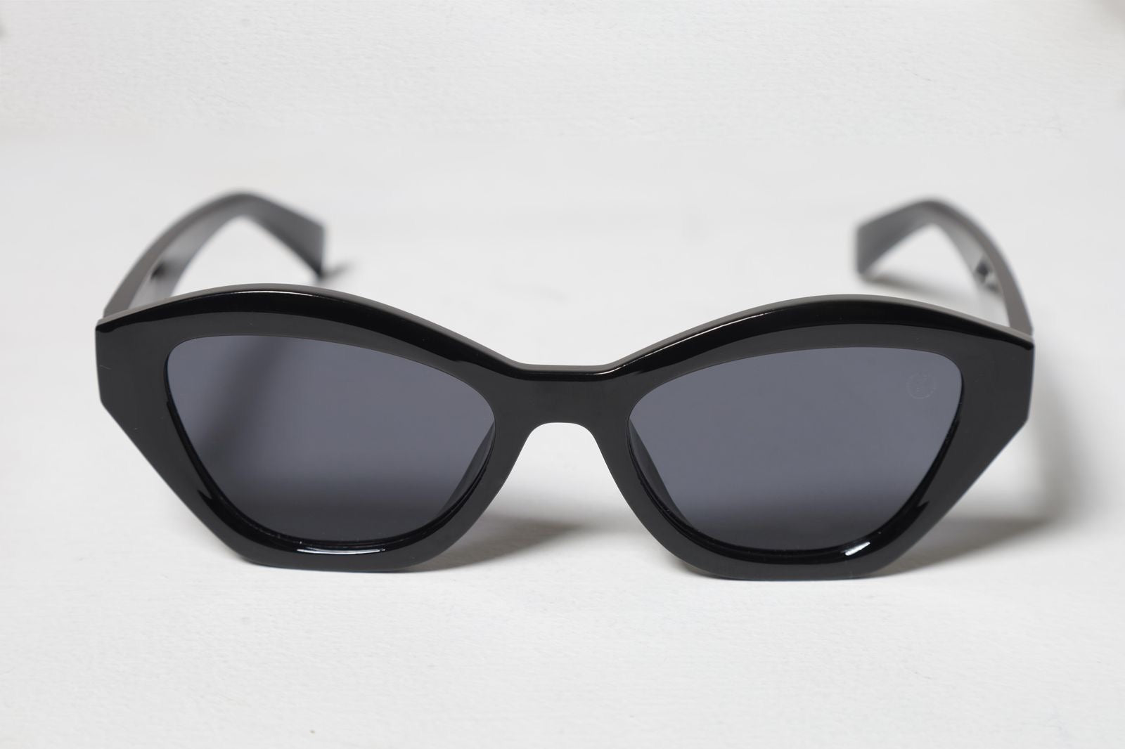 CHRISTY BLACK uv400、mySite、camillekostekn