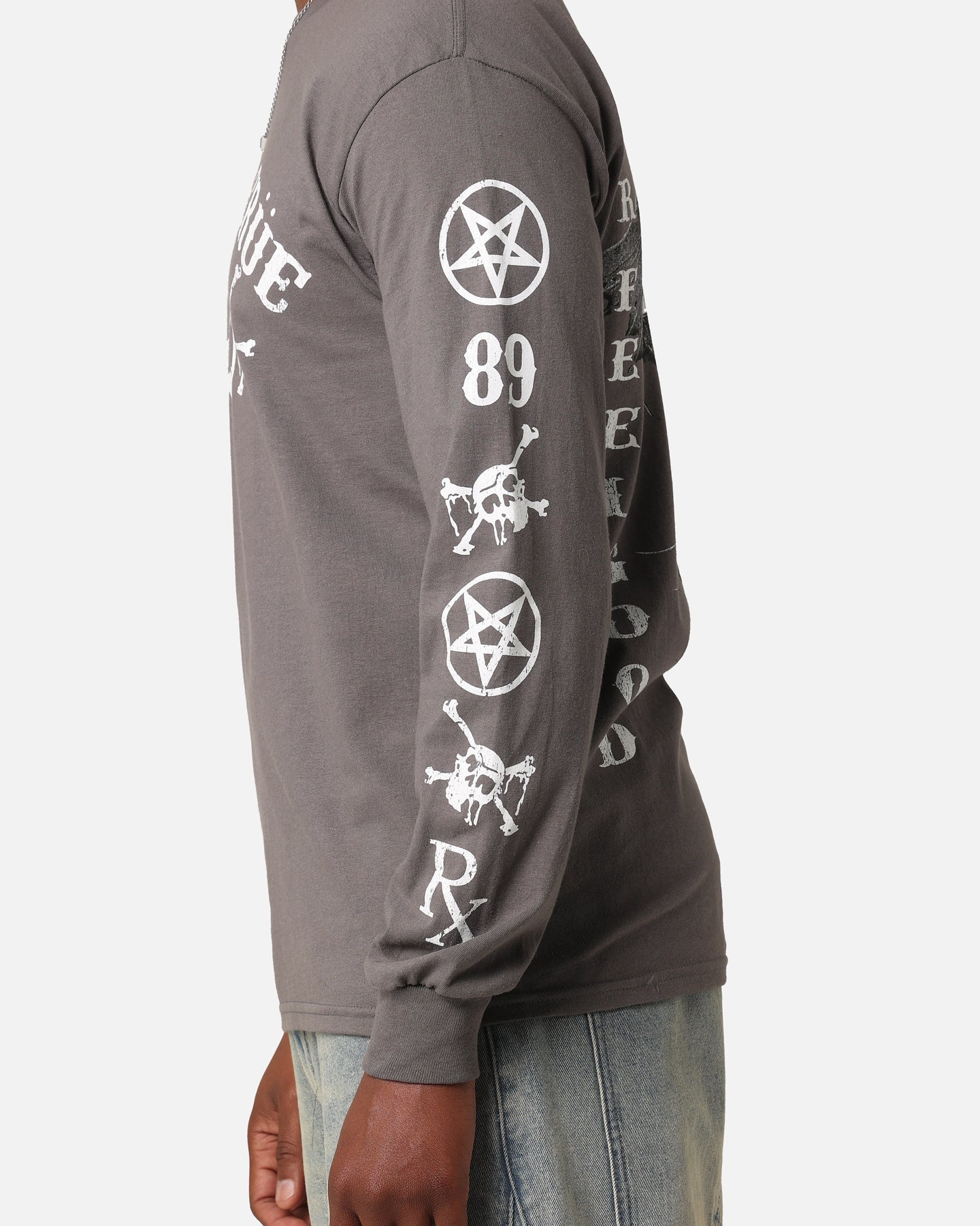 {product_title} - {shop_name}