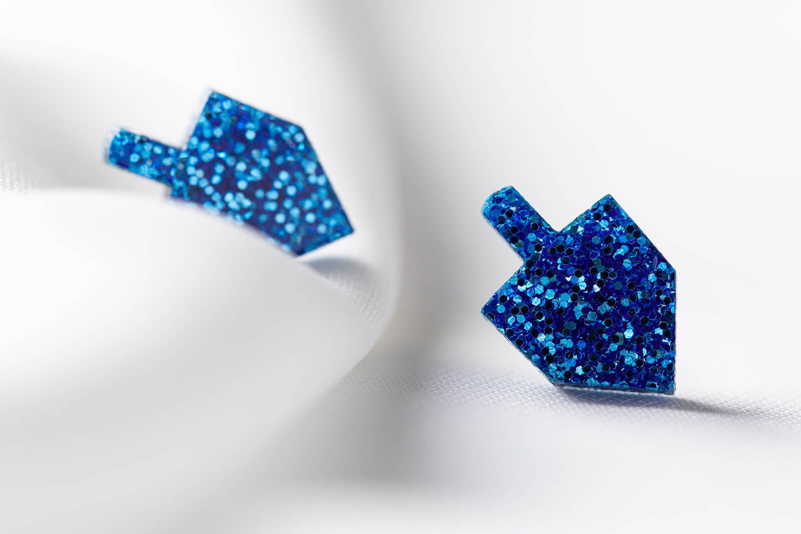 Dreidel Stud Earrings - Blue Glitter、mySite、topwebapps