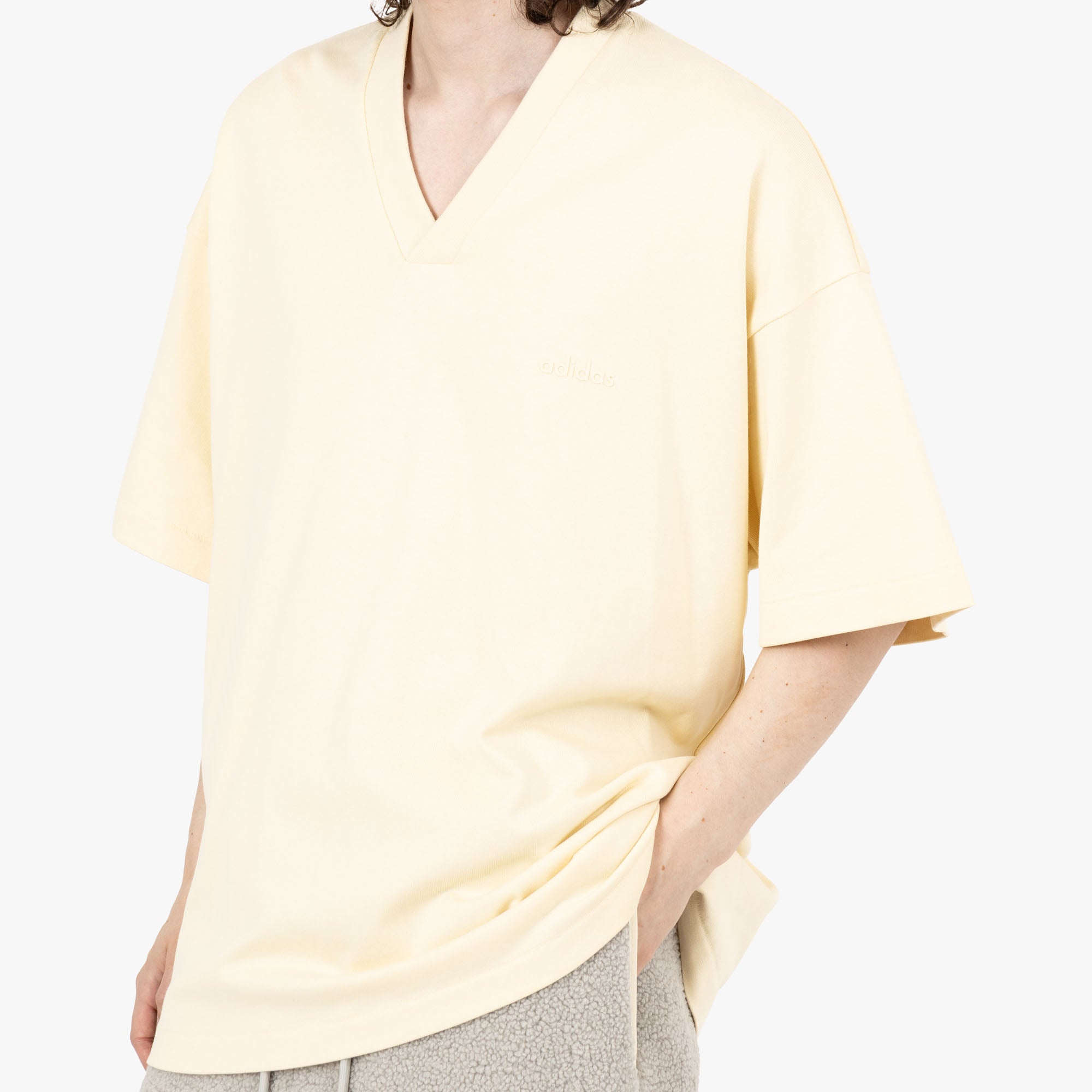  adidas X Fear Of God Athletics V Neck Tee Pale / Yellow、mySite、merchandisen