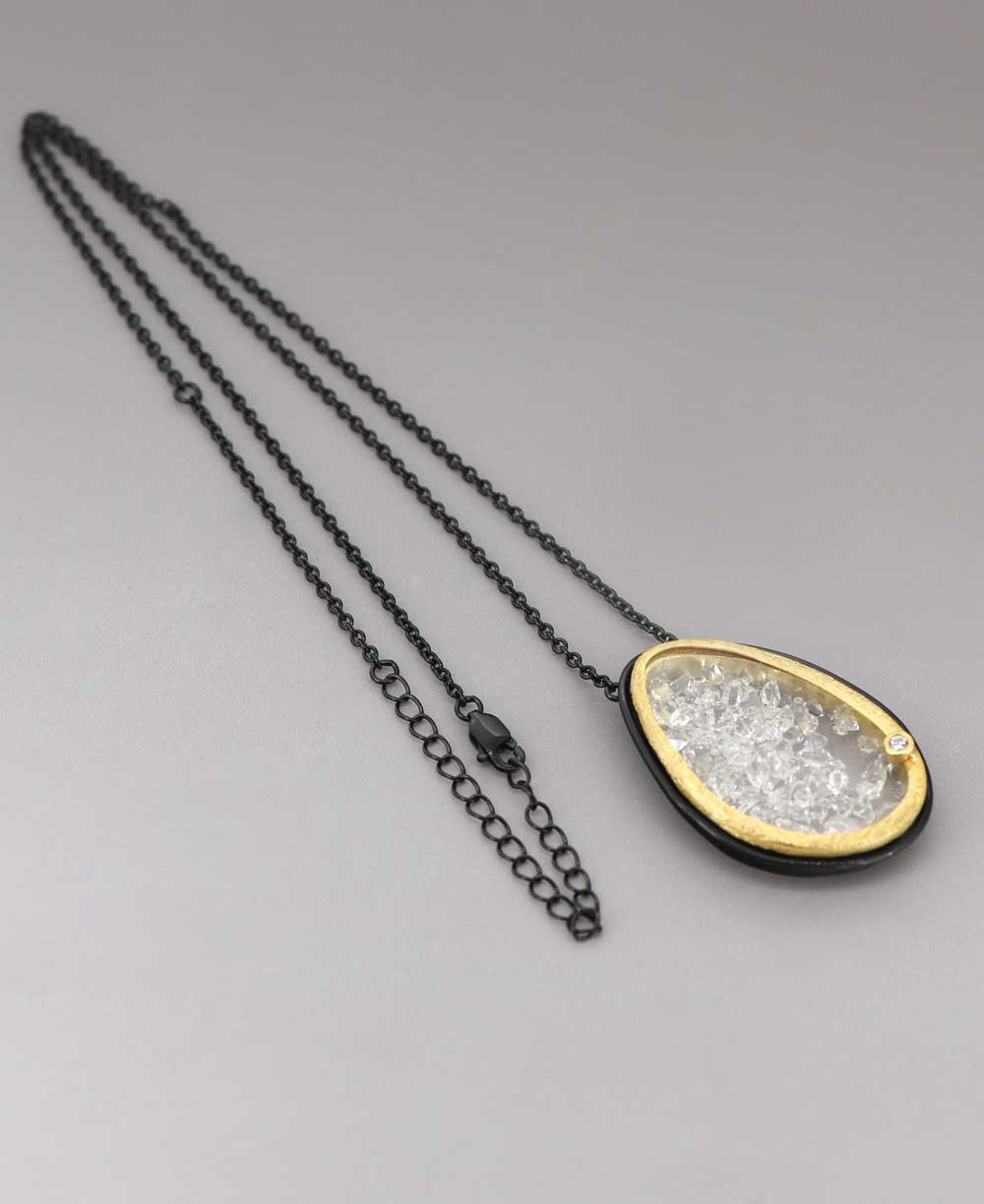 Organic Frame Pendant with Floating Quartz Necklace、mySite、topwebapps
