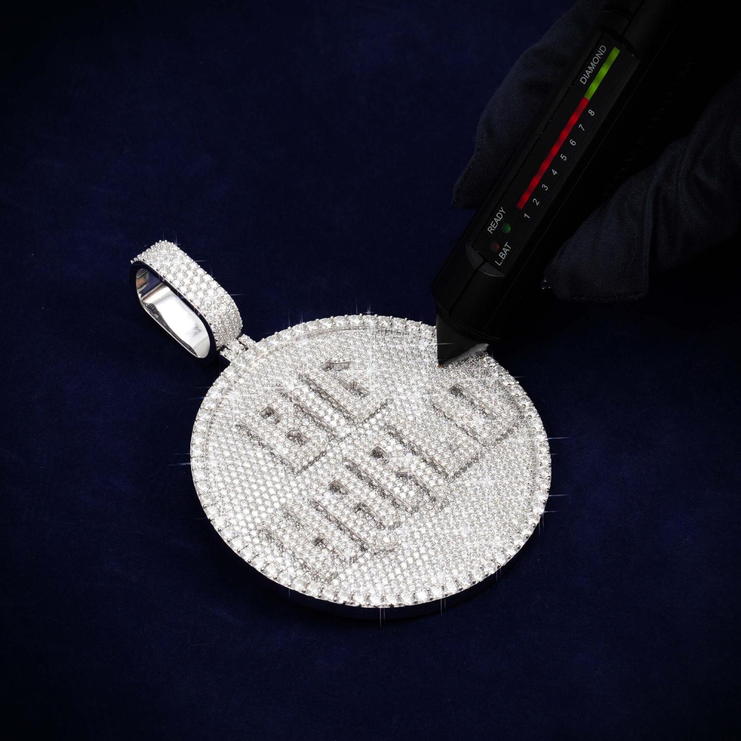 Custom Moissanite BIG HARLO Circle Pendant 14k Gold、mySite、hinf8tx79