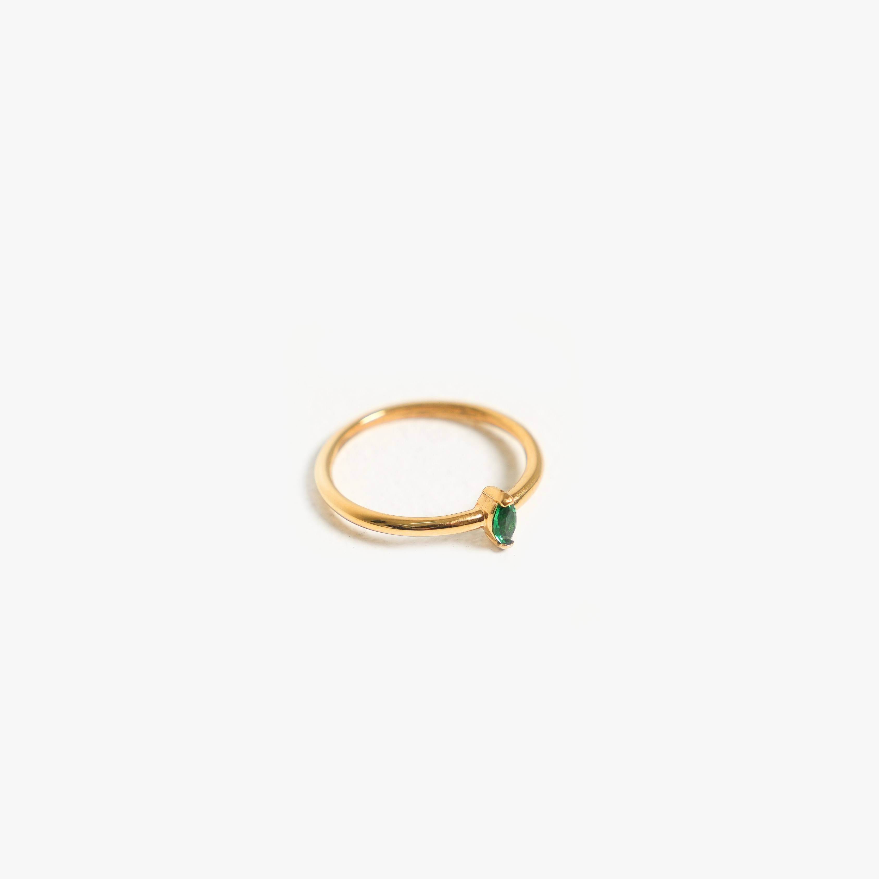 Dainty Emerald Ring、mySite、hinf8tx79