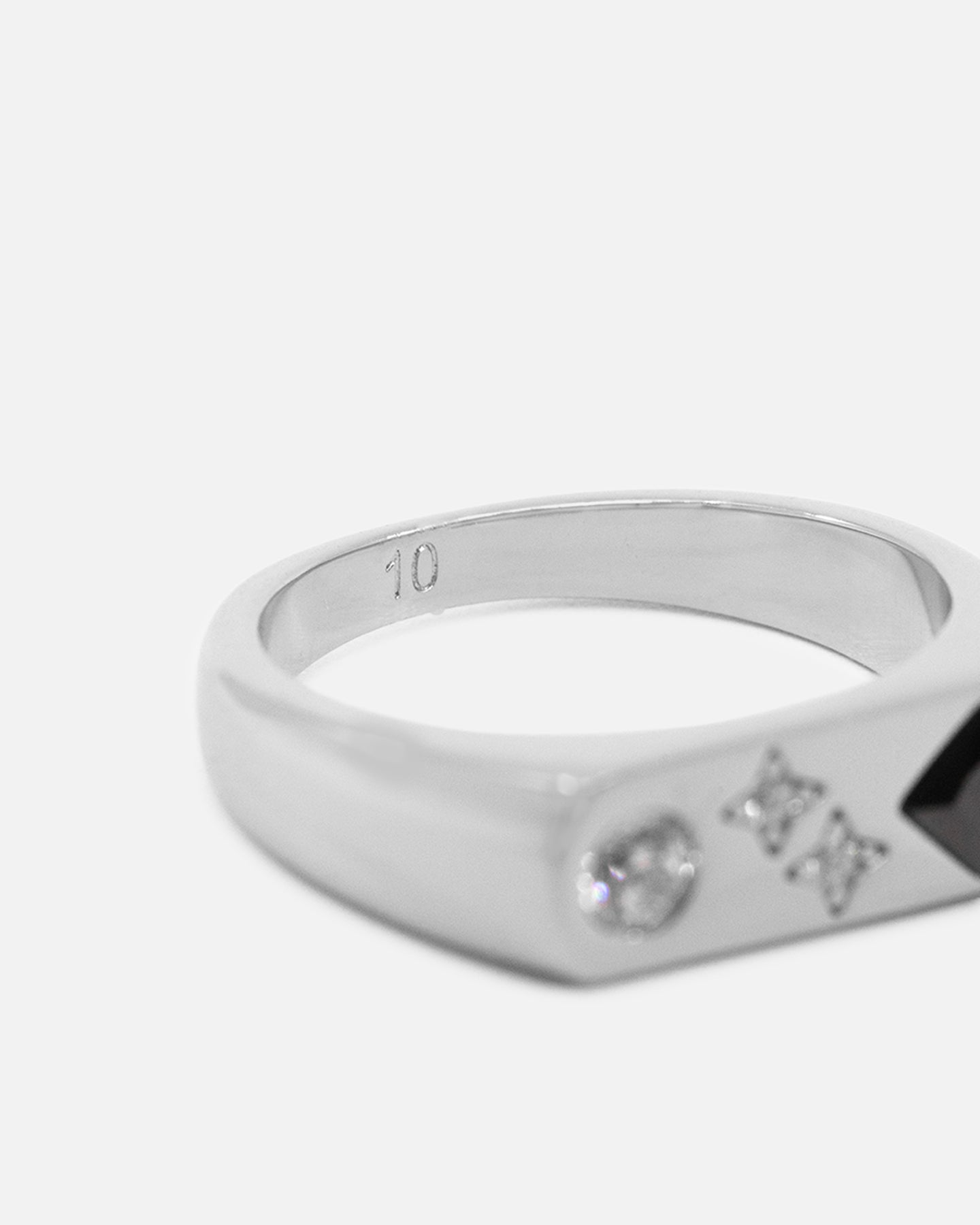 Saint Morta Iced Stars Signet Ring White Gold、mySite、zt4zffjzw