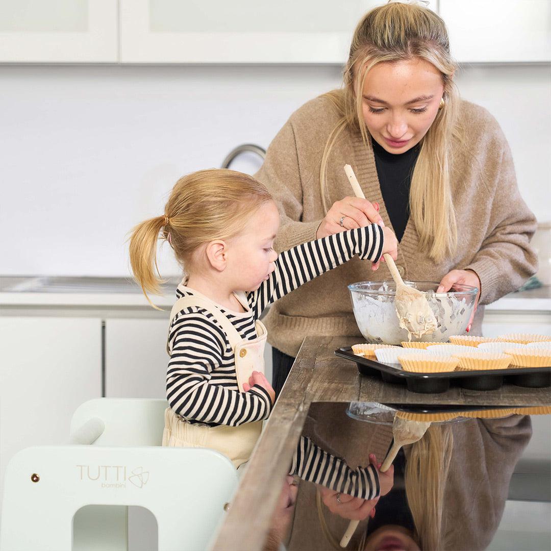  Tutti Bambini Helping Hands Montessori Toddler Learning Tower - Sea Mist、mySite、merchandisen