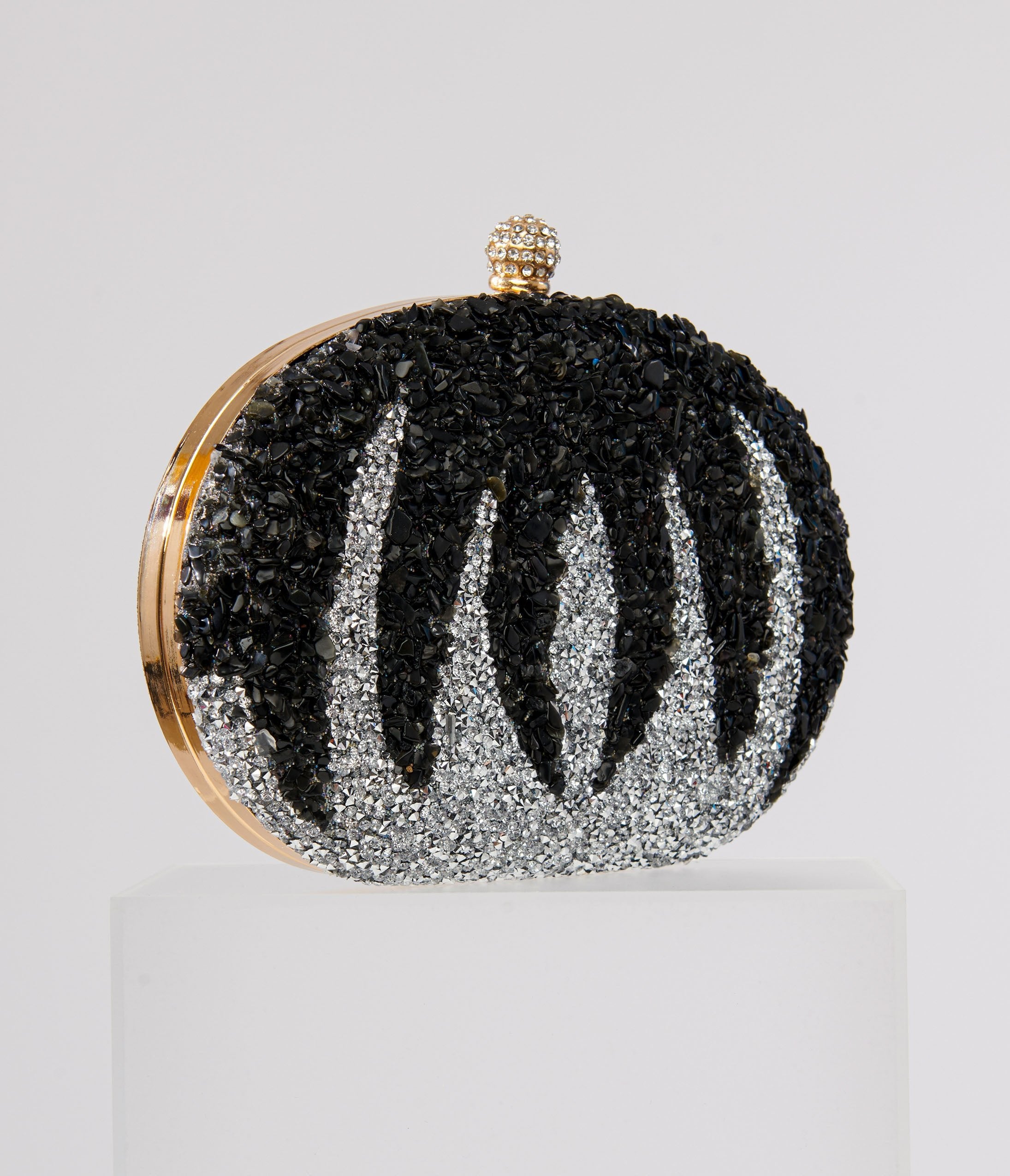 {product_title} - {shop_name}