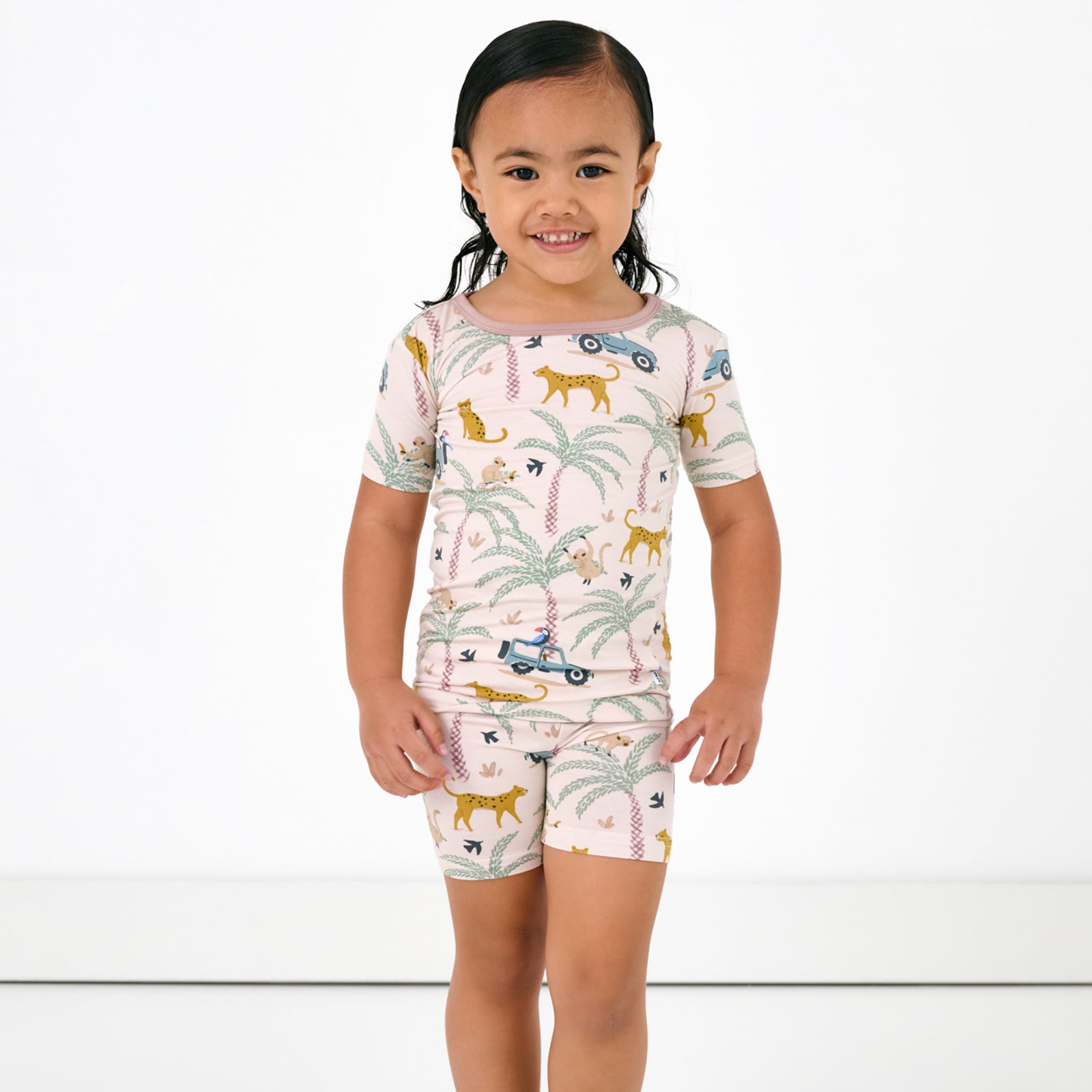  Wild Escape Two-Piece Short Sleeve & Shorts Pajama Set、mySite、layawaytickets