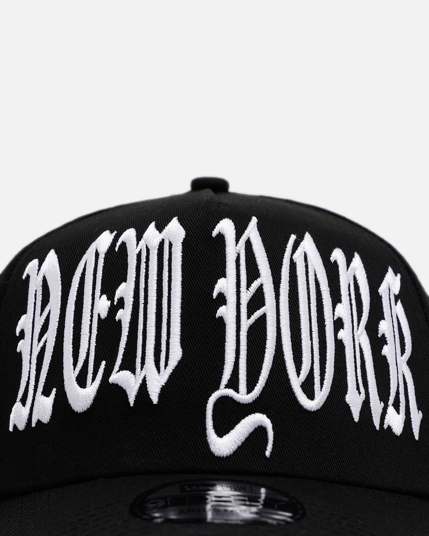 New Era New York Yankees 'Oversized Gothic Script Crown' 9FORTY A-Frame Snapback Black/White、mySite、zt4zffjzw