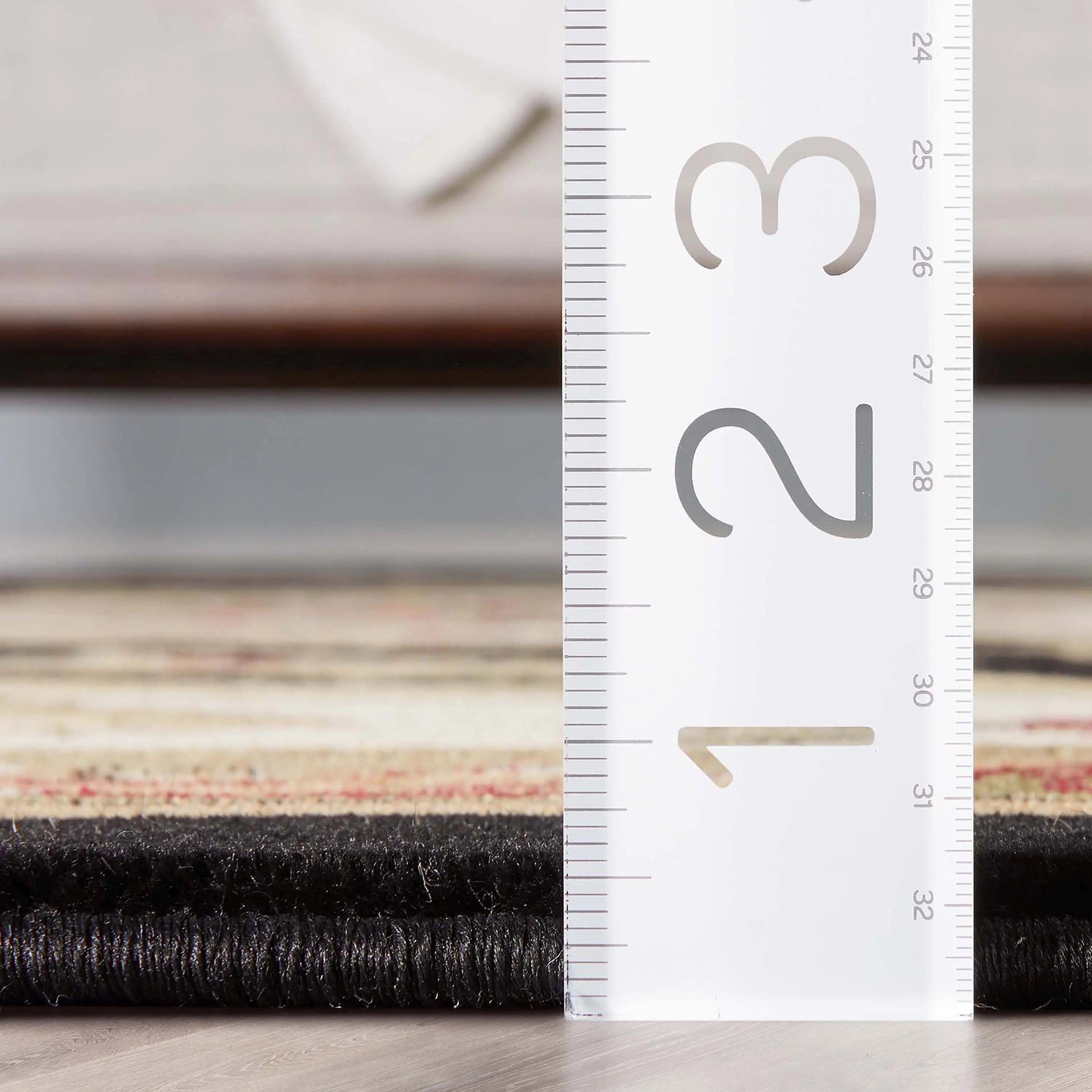 Le Petit Palais Black Traditional Rug、mySite、gigharbornorthrealestate