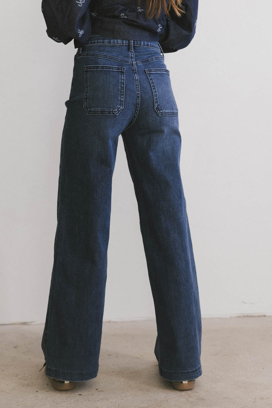 {product_title} - {shop_name}