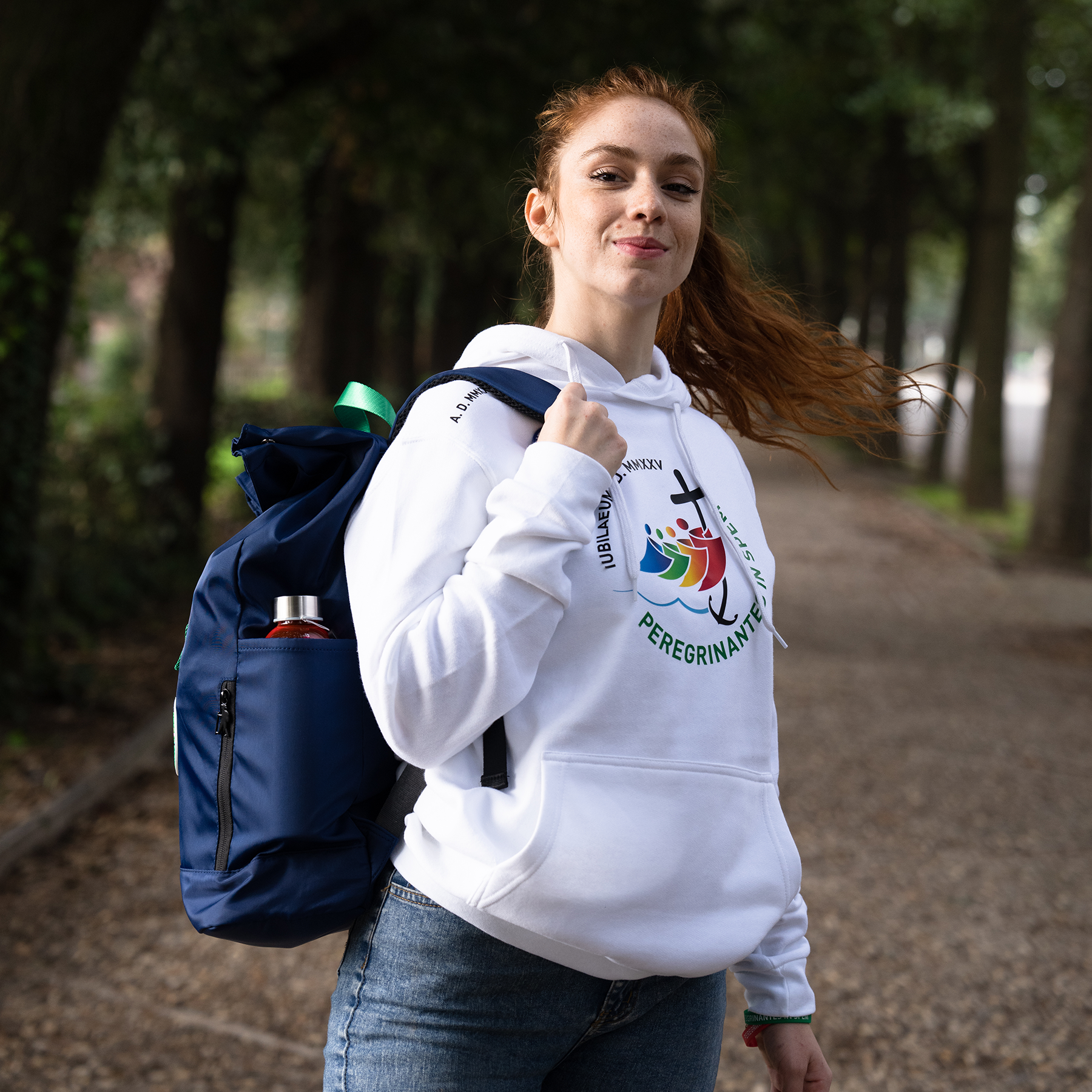 FELPA BIANCA CON CAPPUCCIO GIUBILEO 2025、mySite、topwebapps