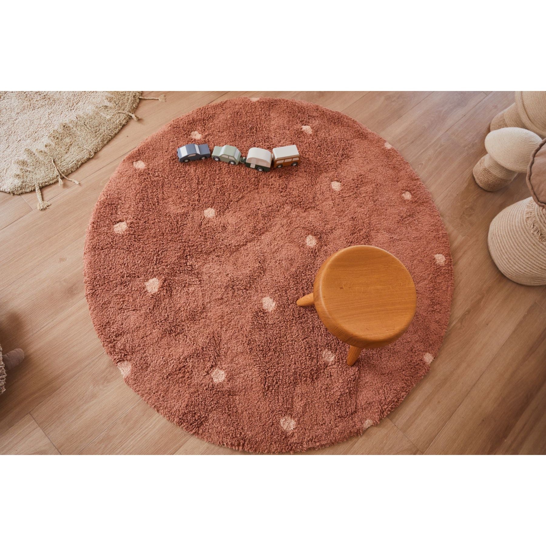 Round Dot Chestnut Washable Rug、mySite、gigharbornorthrealestate
