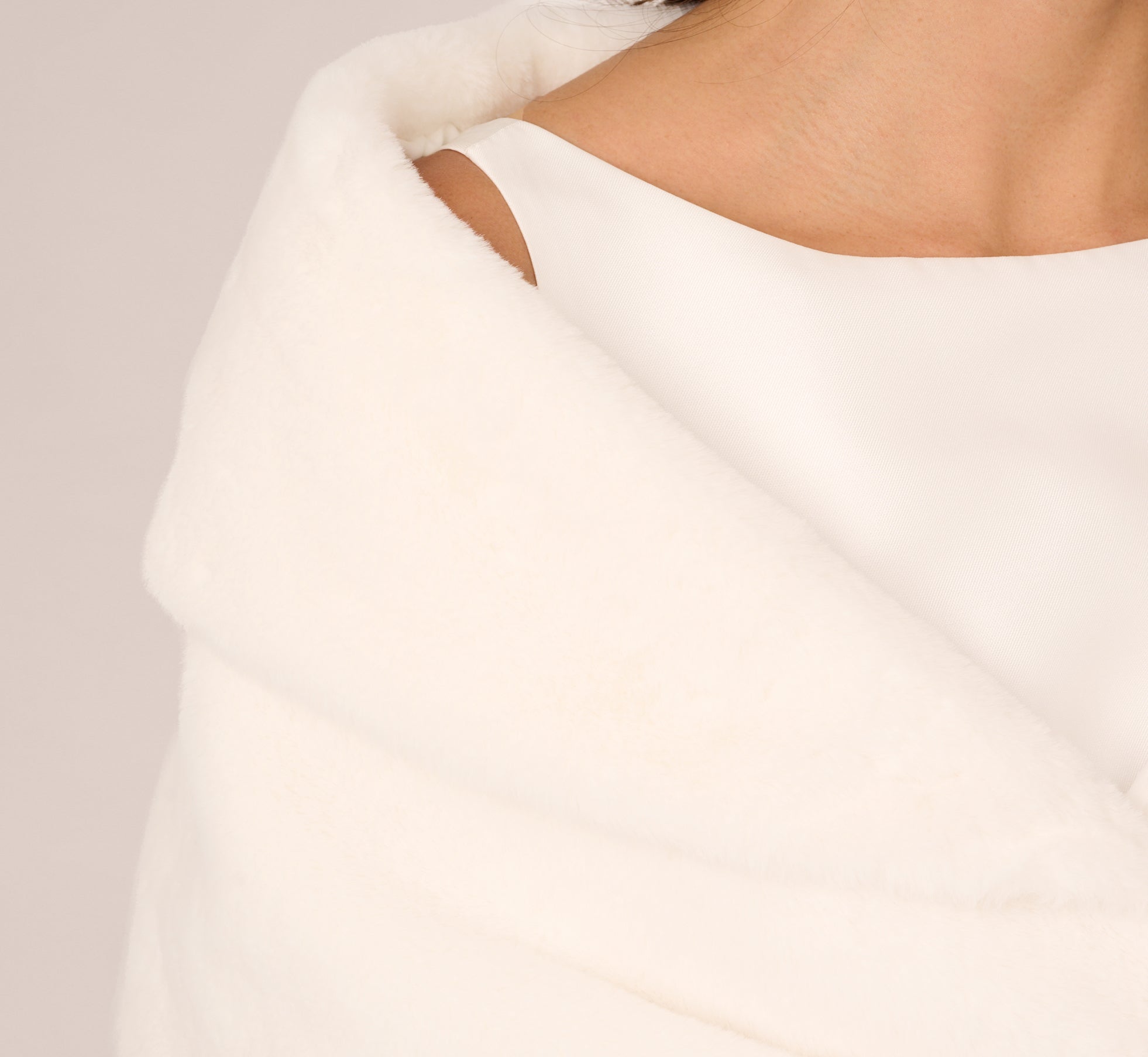 Faux Fur Wrap In Ivory、mySite、solidvoid