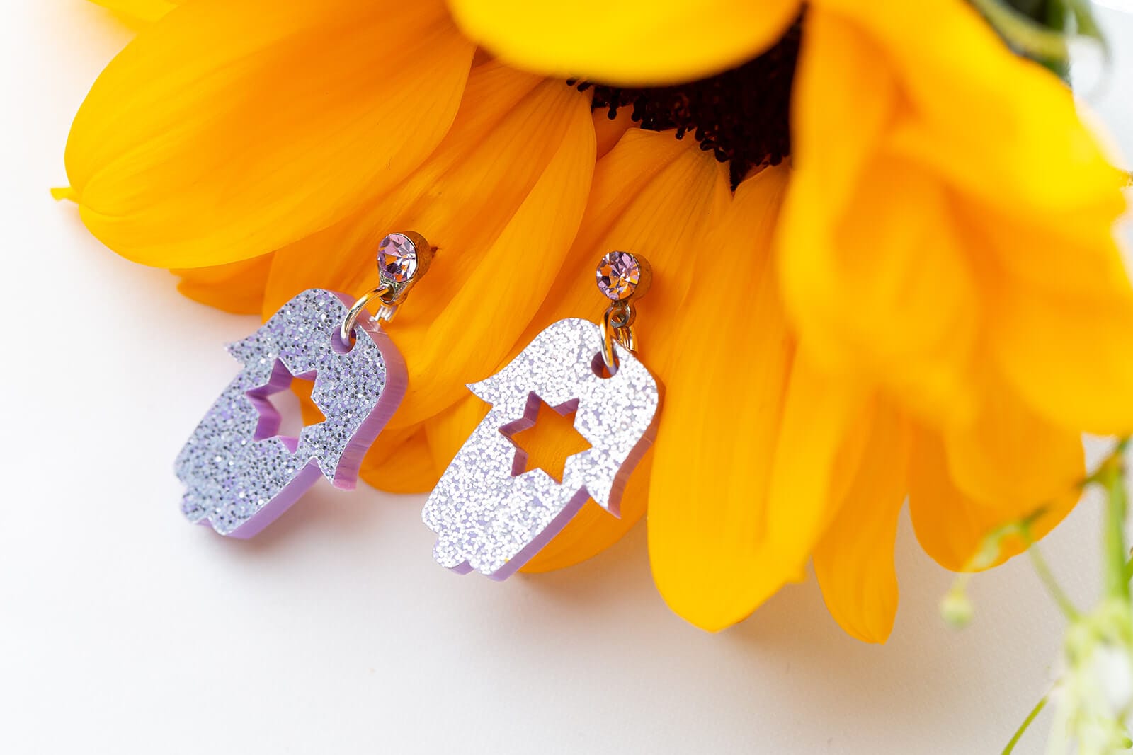 Lavender Bat Mitzvah Mini Hamsa Dangle Earrings、mySite、topwebapps