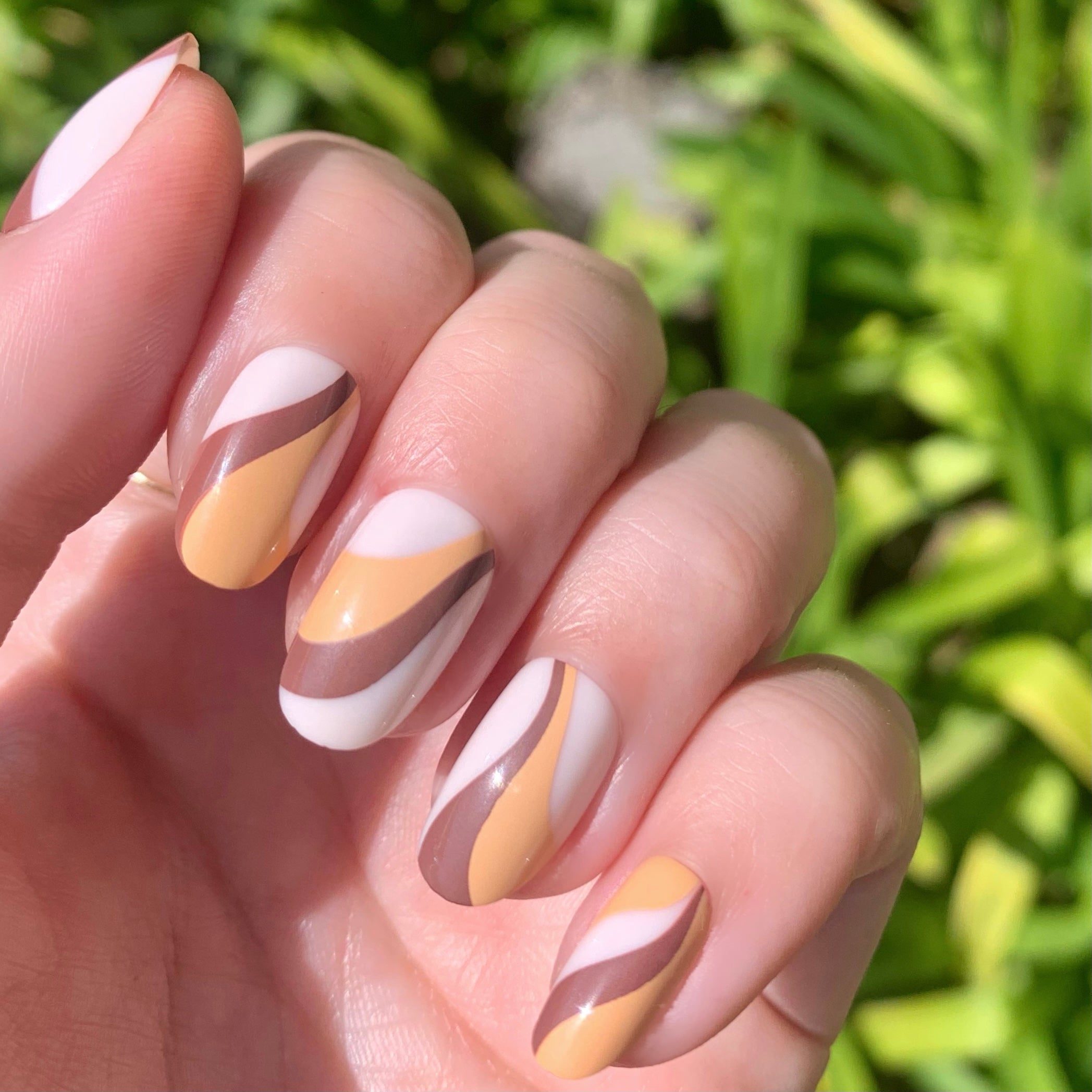 Latte Swirls | Short | Round、mySite、solidvoid