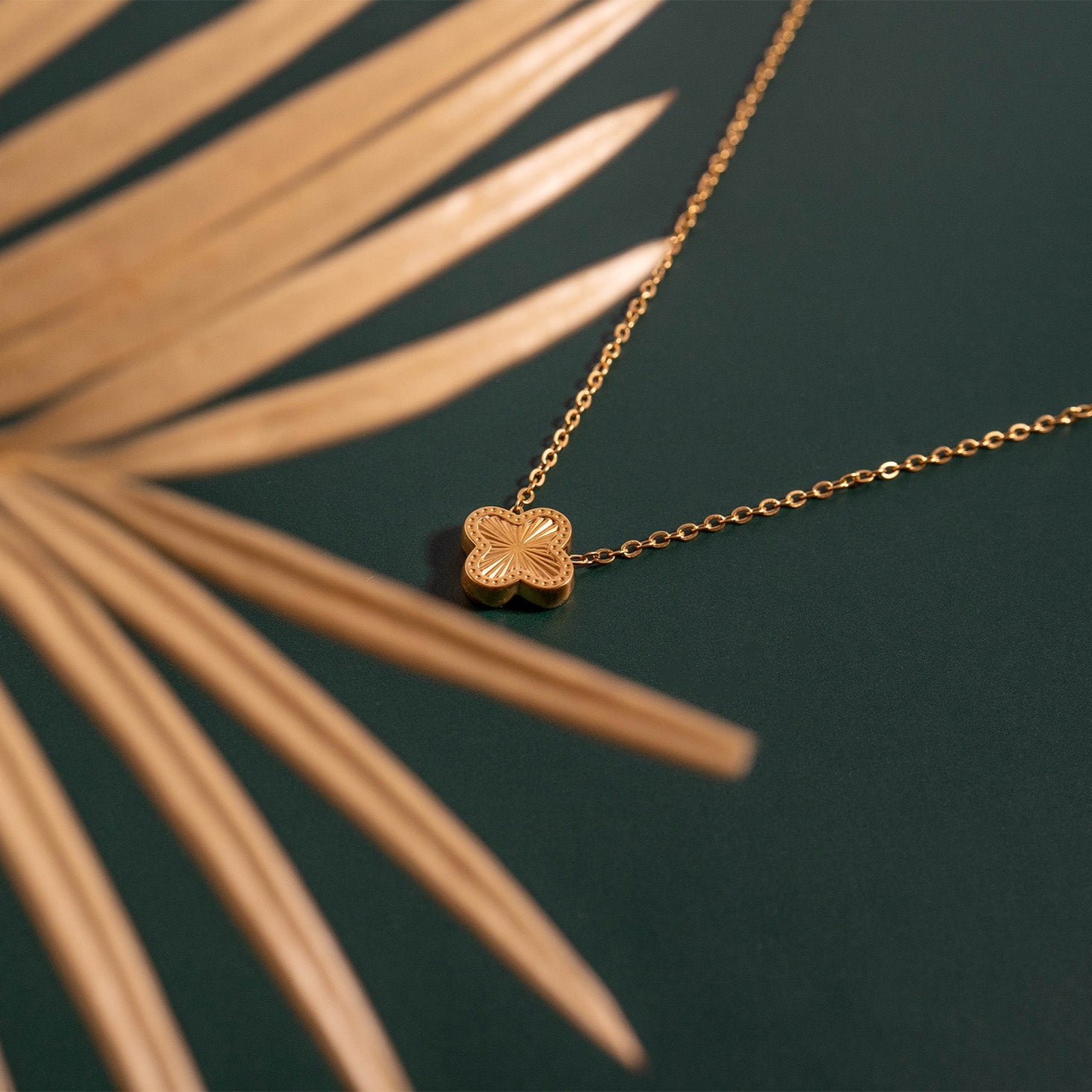 18K Gold PVD Stainless Steel Lucky Clover Charm Necklace / CHN0046、mySite、dreamappss