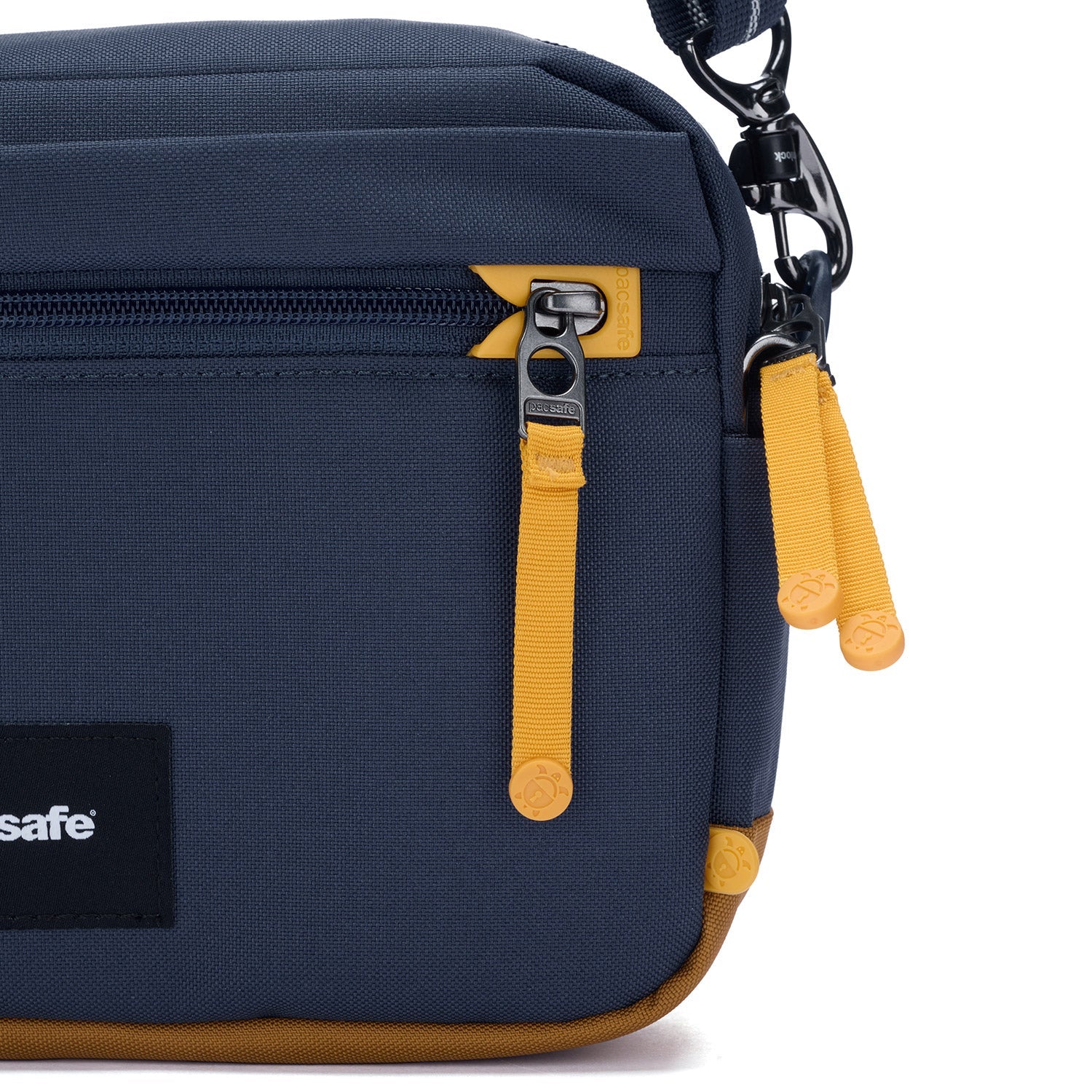 Pacsafe® GO anti-theft crossbody bag、mySite、garagedoors4me