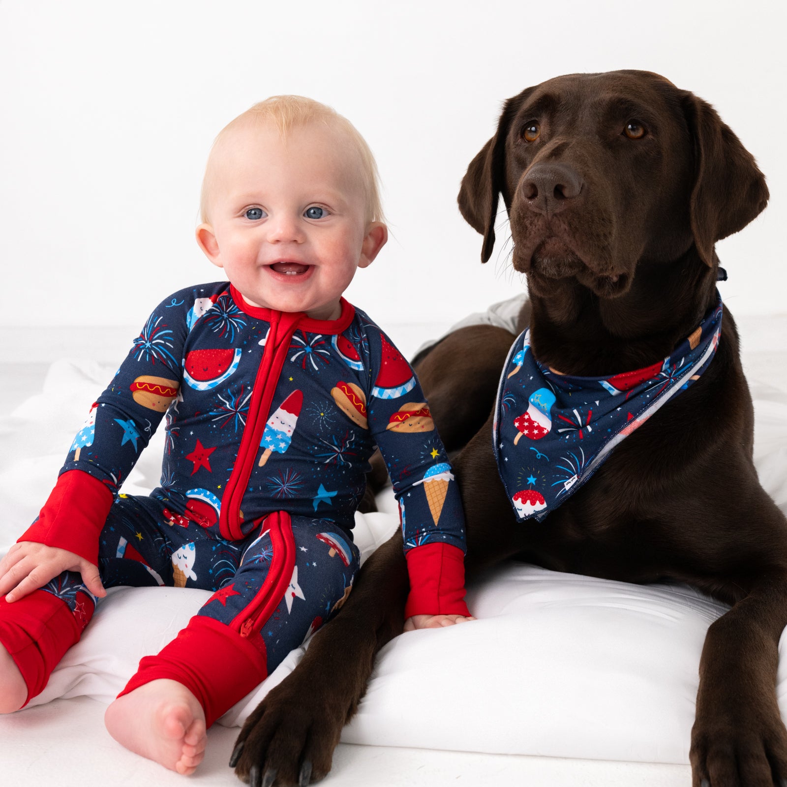 Snacks & Sparkles Pet Bandana、mySite、g9winljtr